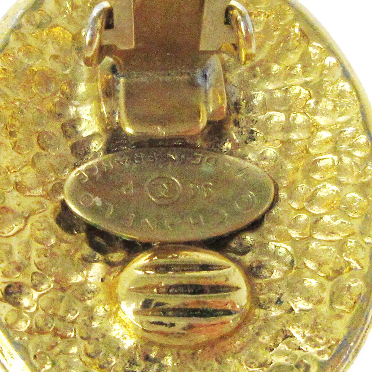 Chanel Chanel Vintage CC Button ovales Clip-On Gold-plated Size ONE SIZE - 3 Thumbnail