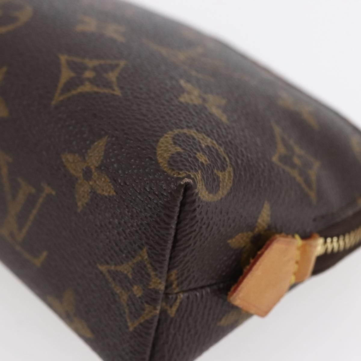 Louis Vuitton Louis Vuitton Cosmetic Pouch Monogram Canvas Size ONE SIZE - 8 Thumbnail