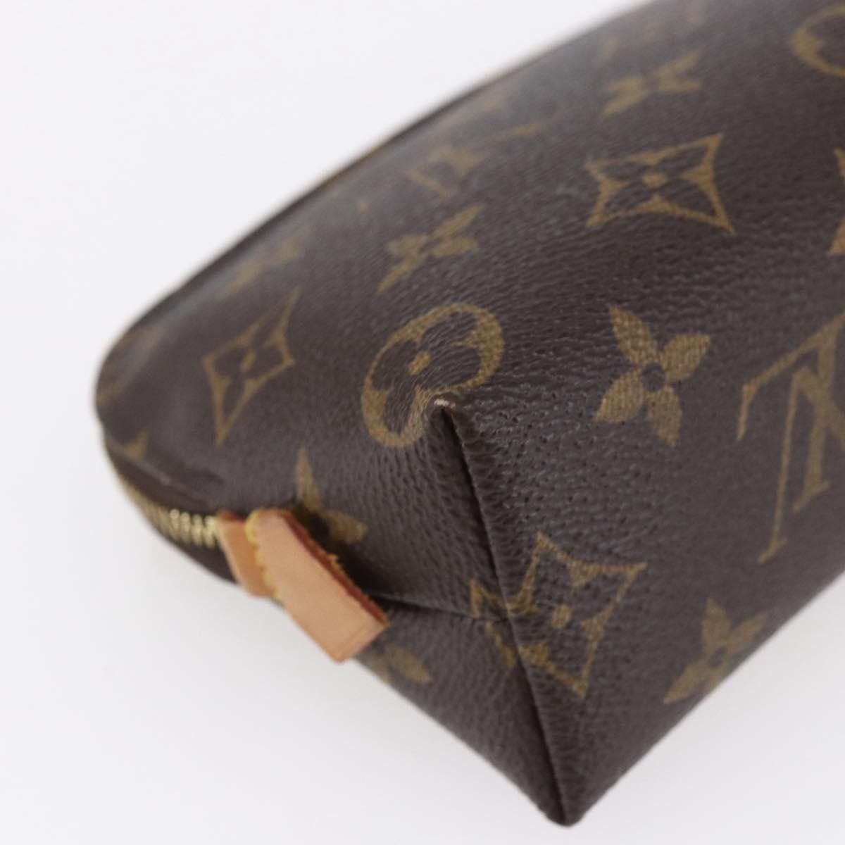 Louis Vuitton Louis Vuitton Cosmetic Pouch Monogram Canvas Size ONE SIZE - 11 Thumbnail