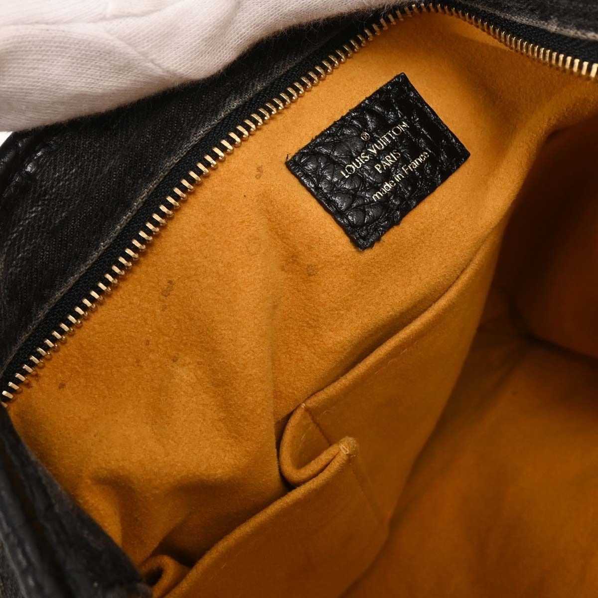 Louis Vuitton Louis Vuitton Neo Cabby Handbag Denim Size ONE SIZE - 4 Thumbnail