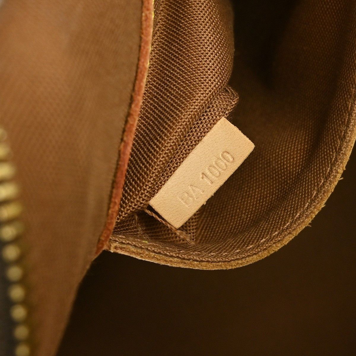 Louis Vuitton Louis Vuitton Alma Handbag Monogram Canvas Size ONE SIZE - 5 Thumbnail
