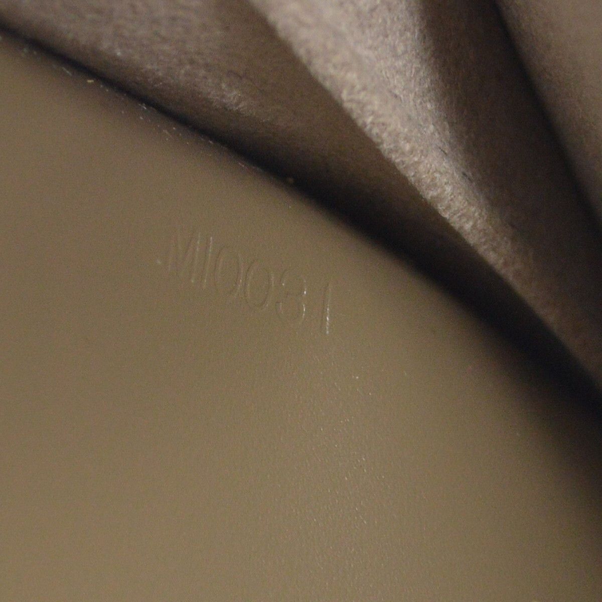 Louis Vuitton Louis Vuitton Pont Neuf Handbag Epi Leather Size ONE SIZE - 5 Thumbnail