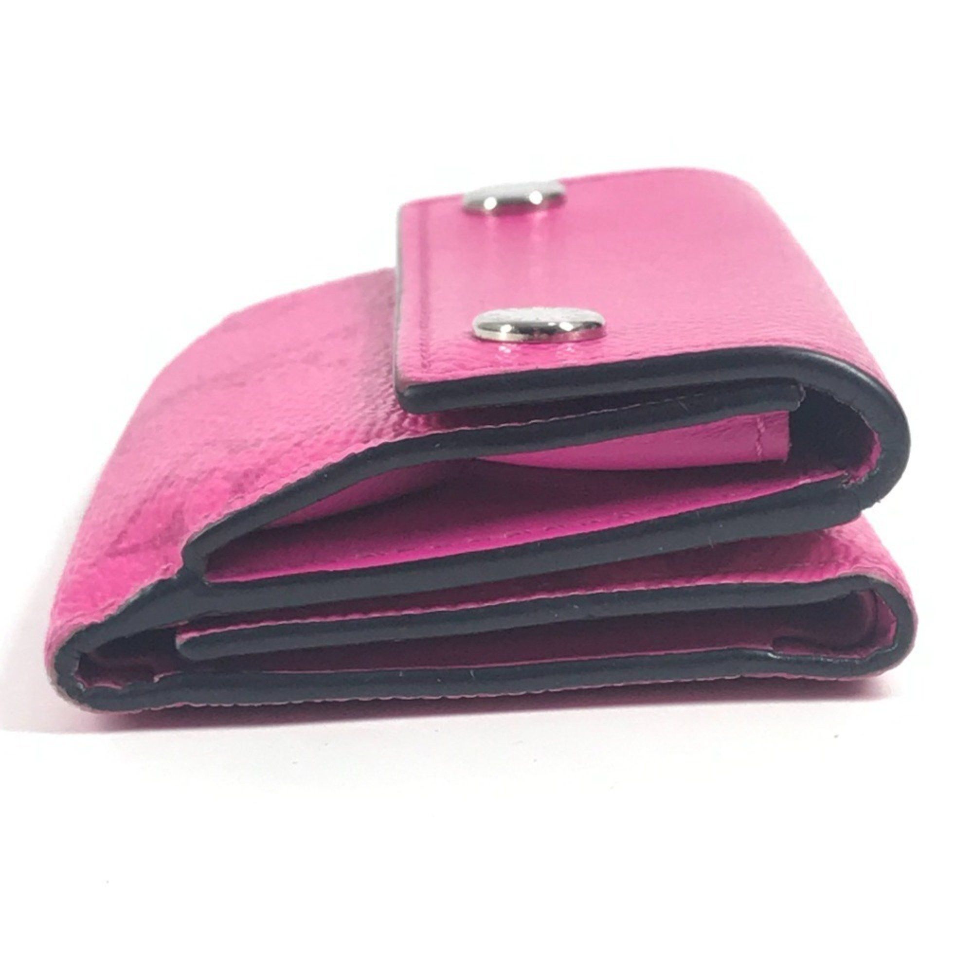 Louis Vuitton LOUIS VUITTON M30773 Taiga Rama Discovery Compact Wallet, a tri-fold wallet in leather and Monogram canvas, available pink for men women. Size ONE SIZE - 11 Thumbnail