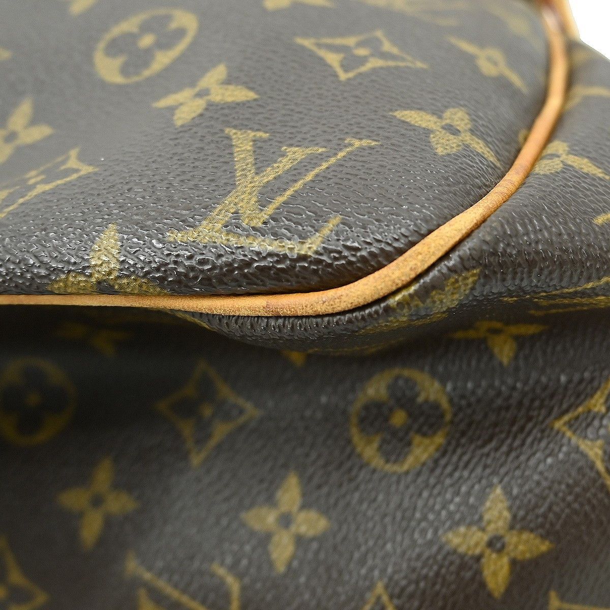 Louis Vuitton Louis Vuitton Batignolles Handbag Monogram Canvas Size ONE SIZE - 8 Thumbnail