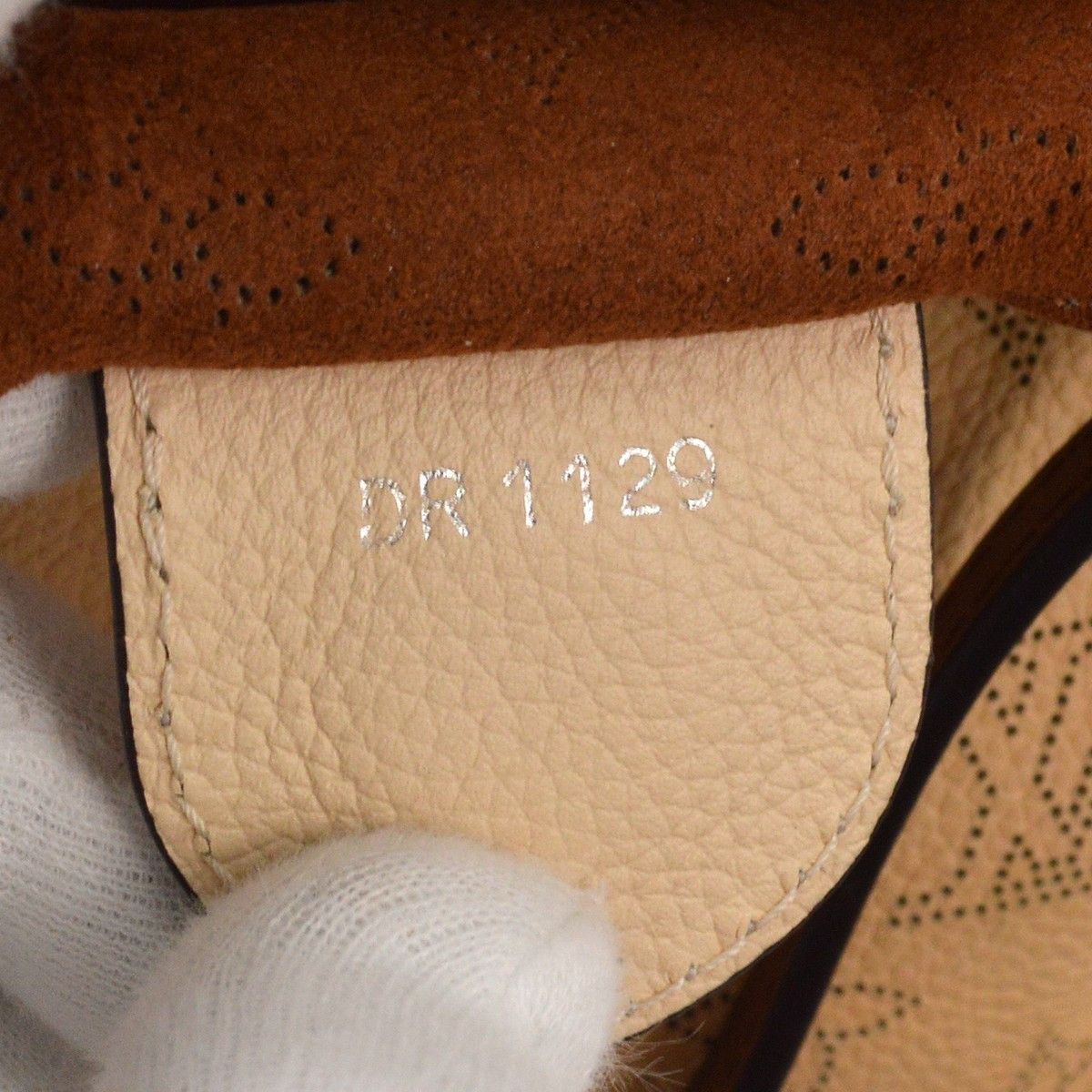 Louis Vuitton Louis Vuitton Hina Handbag Mahina Leather Size ONE SIZE - 5 Thumbnail