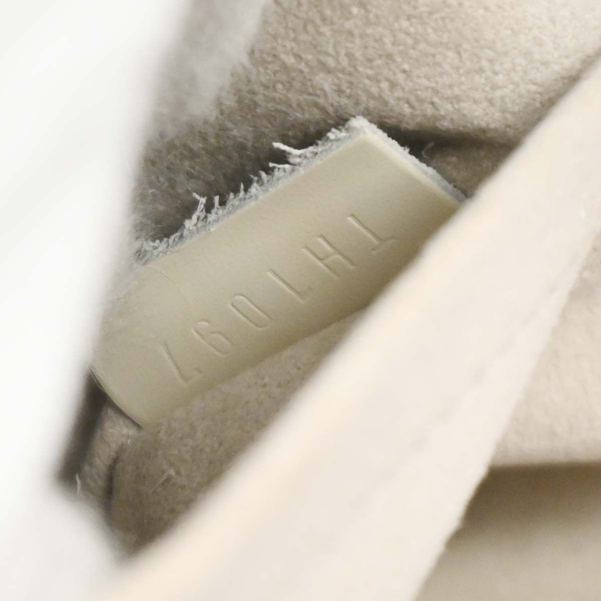 Louis Vuitton Louis Vuitton Montaigne Clutch Epi Leather Size ONE SIZE - 4 Thumbnail