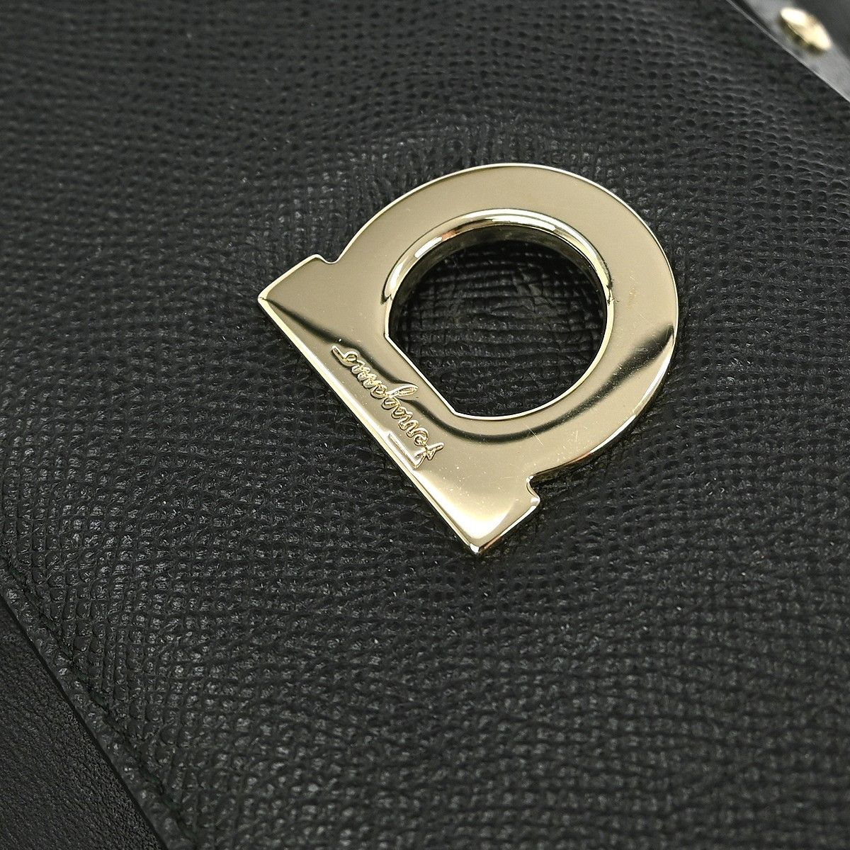 Salvatore Ferragamo Salvatore Ferragamo Gancini Shoulder Bag Leather Size ONE SIZE - 7 Thumbnail