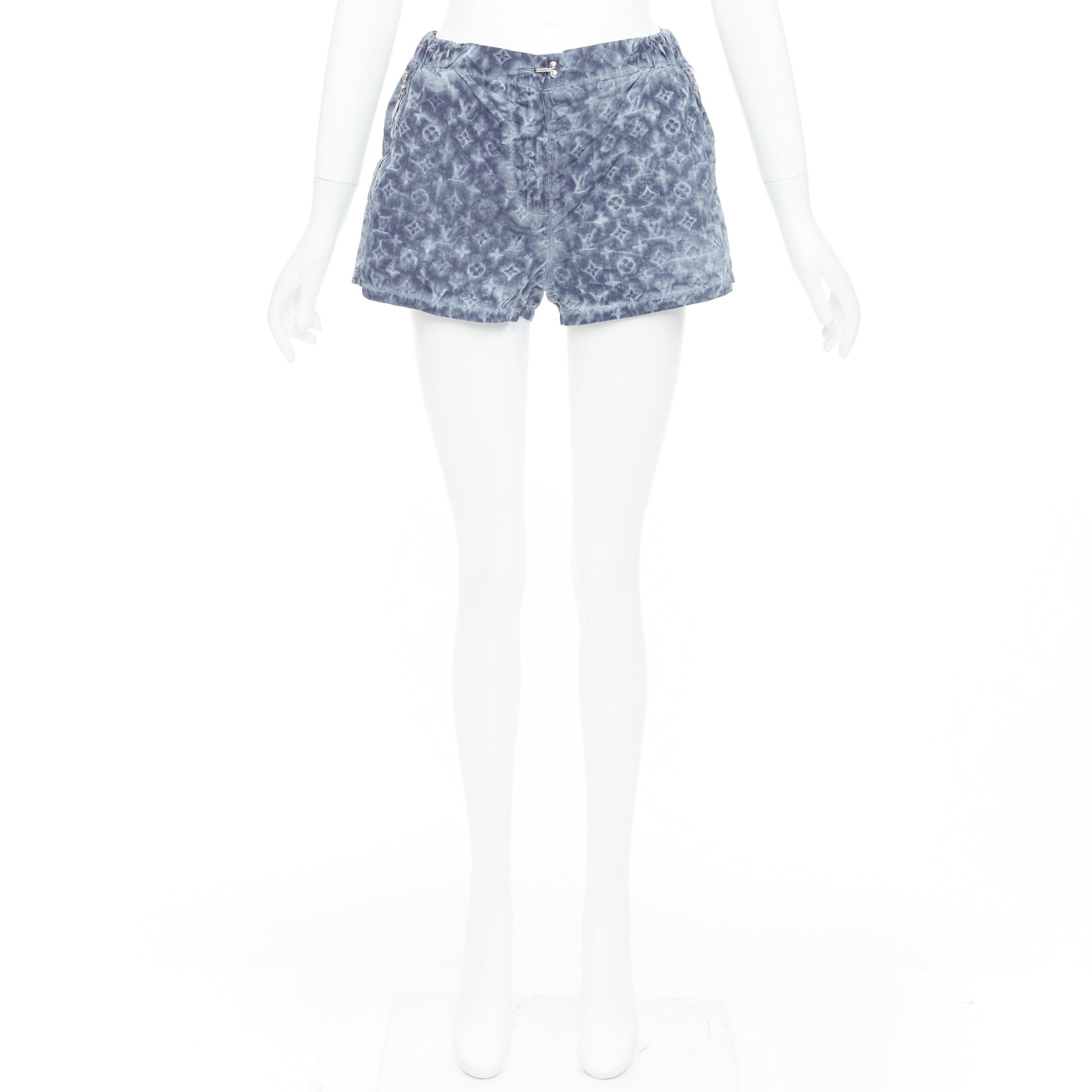 Louis Vuitton LOUIS VUITTON blue grey tie dye stencil effect monogram print shorts FR36 S Size 27" / US 4 / IT 40 - 9 Thumbnail