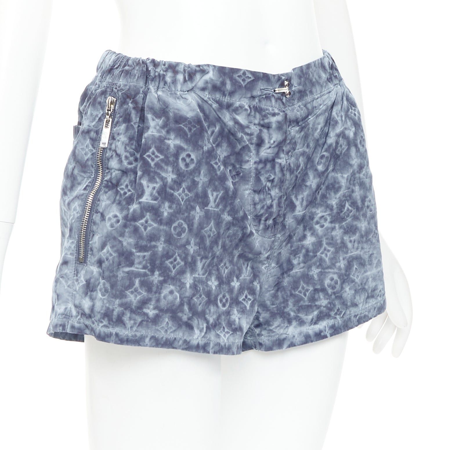 Louis Vuitton LOUIS VUITTON blue grey tie dye stencil effect monogram print shorts FR36 S Size 27" / US 4 / IT 40 - 3 Thumbnail