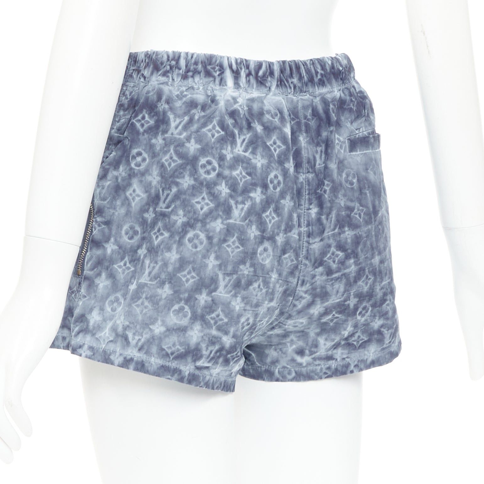 Louis Vuitton LOUIS VUITTON blue grey tie dye stencil effect monogram print shorts FR36 S Size 27" / US 4 / IT 40 - 6 Thumbnail