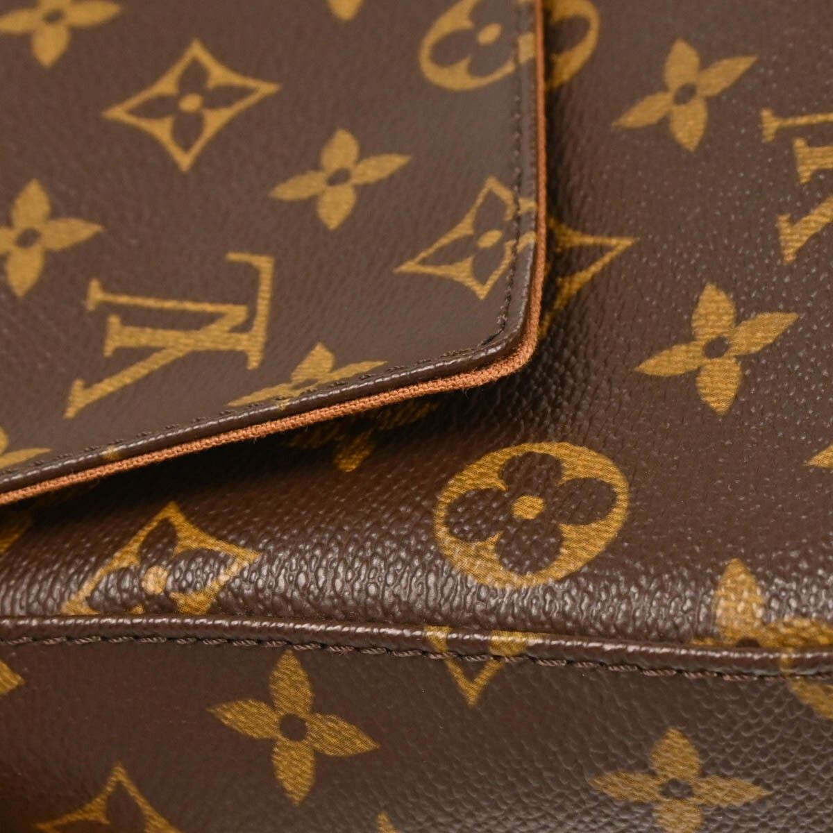 Louis Vuitton Louis Vuitton Looping Handbag Monogram Canvas Size ONE SIZE - 8 Thumbnail