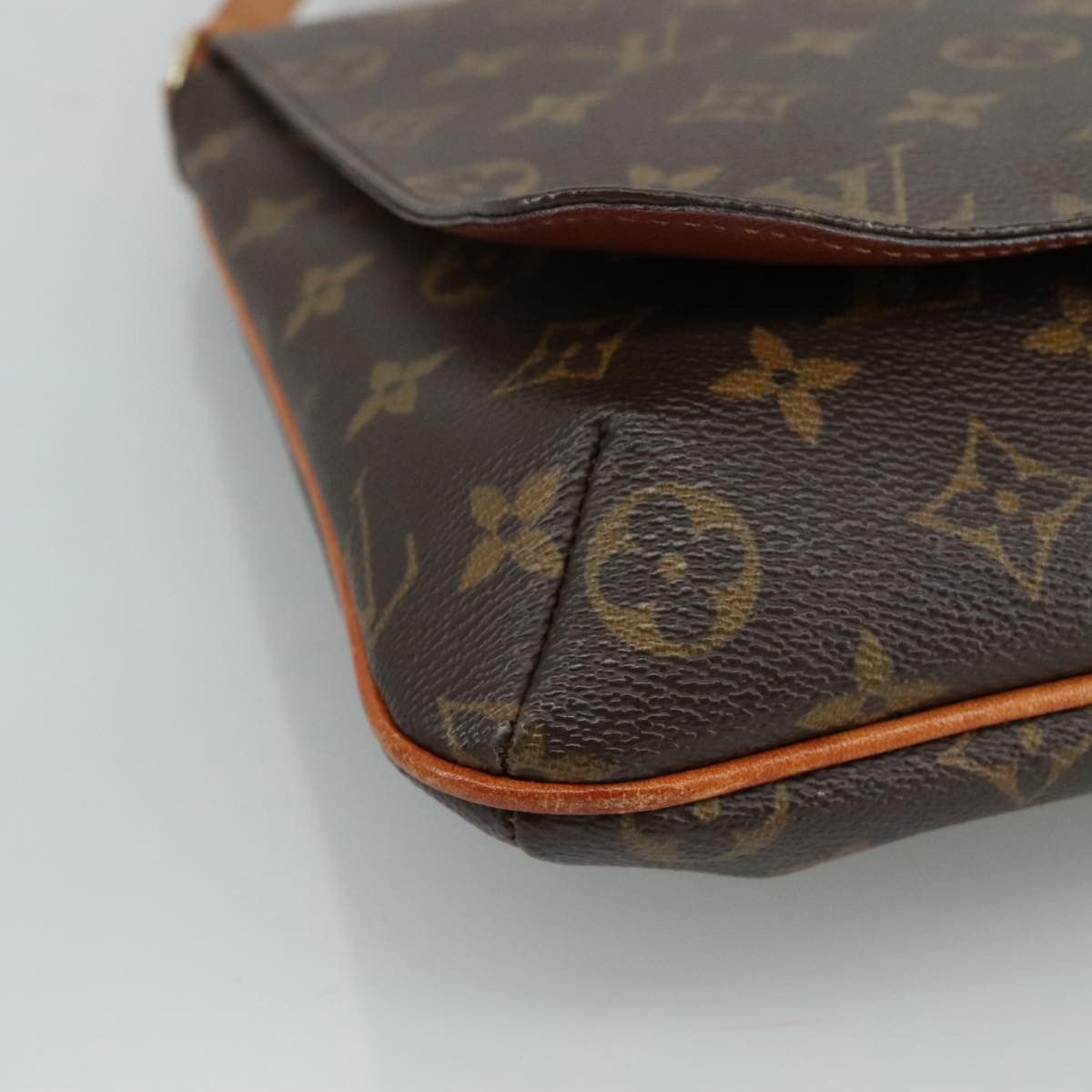 Louis Vuitton Louis Vuitton Musette Salsa Handbag Monogram Canvas Size ONE SIZE - 8 Thumbnail