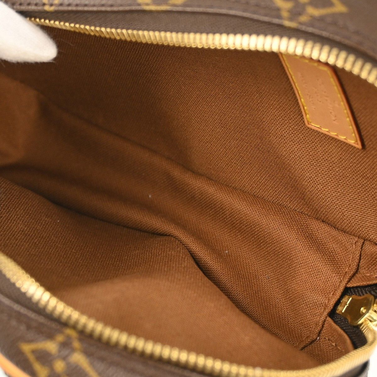 Louis Vuitton Louis Vuitton Pochette Gange Monogram Canvas Size ONE SIZE - 3 Thumbnail