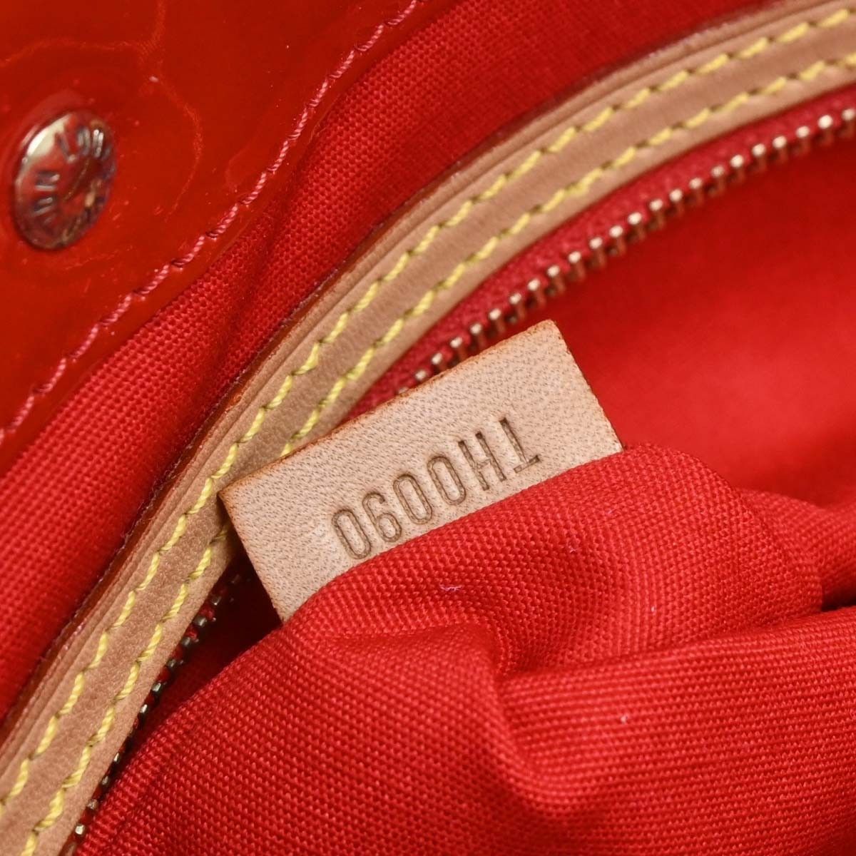 Louis Vuitton Louis Vuitton Catalina Handbag Monogram Vernis Size ONE SIZE - 5 Thumbnail