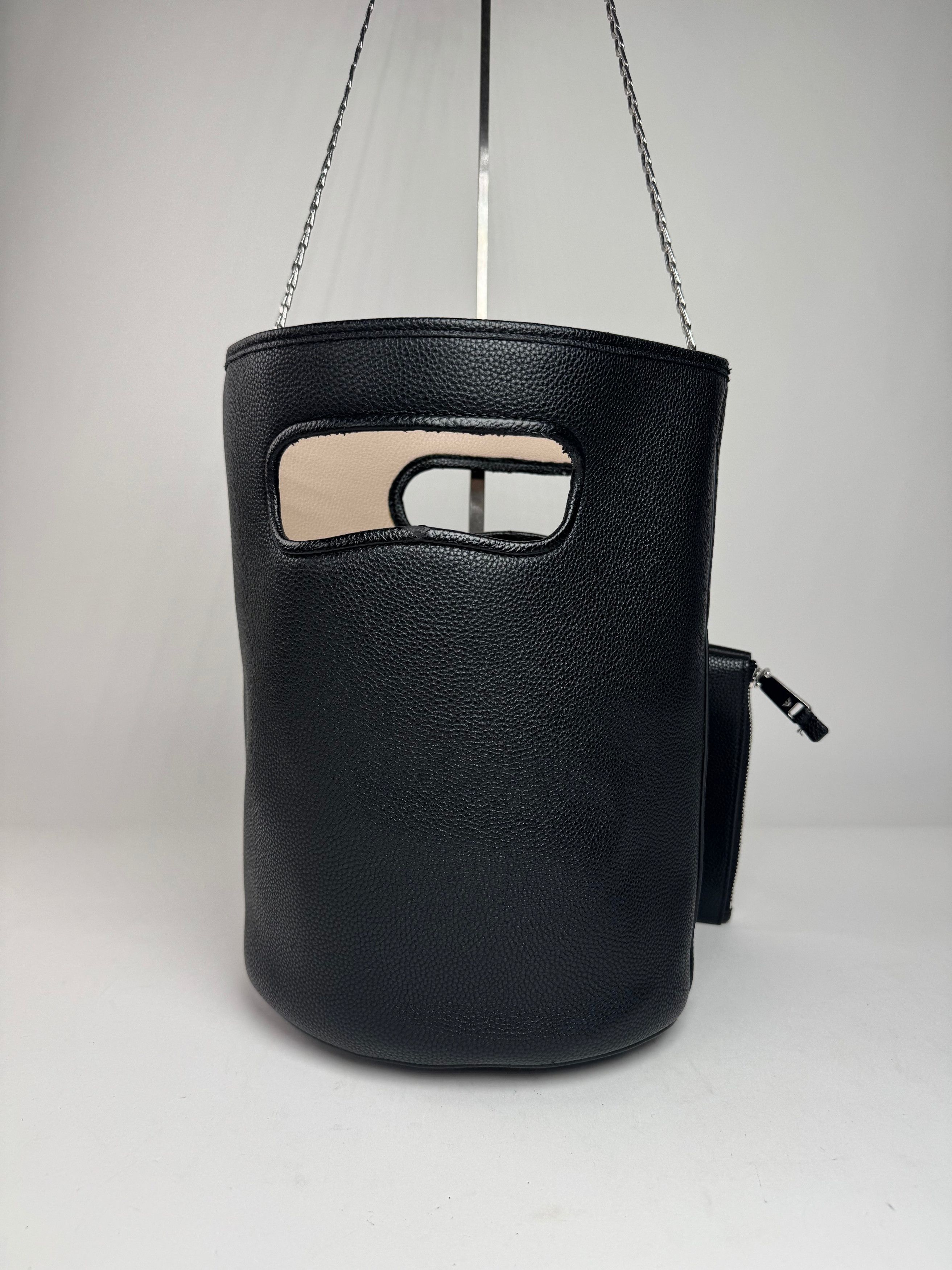 Emporio Armani Vintage Armani Leather 2Way Bucket Bag Black Size ONE SIZE - 8 Thumbnail