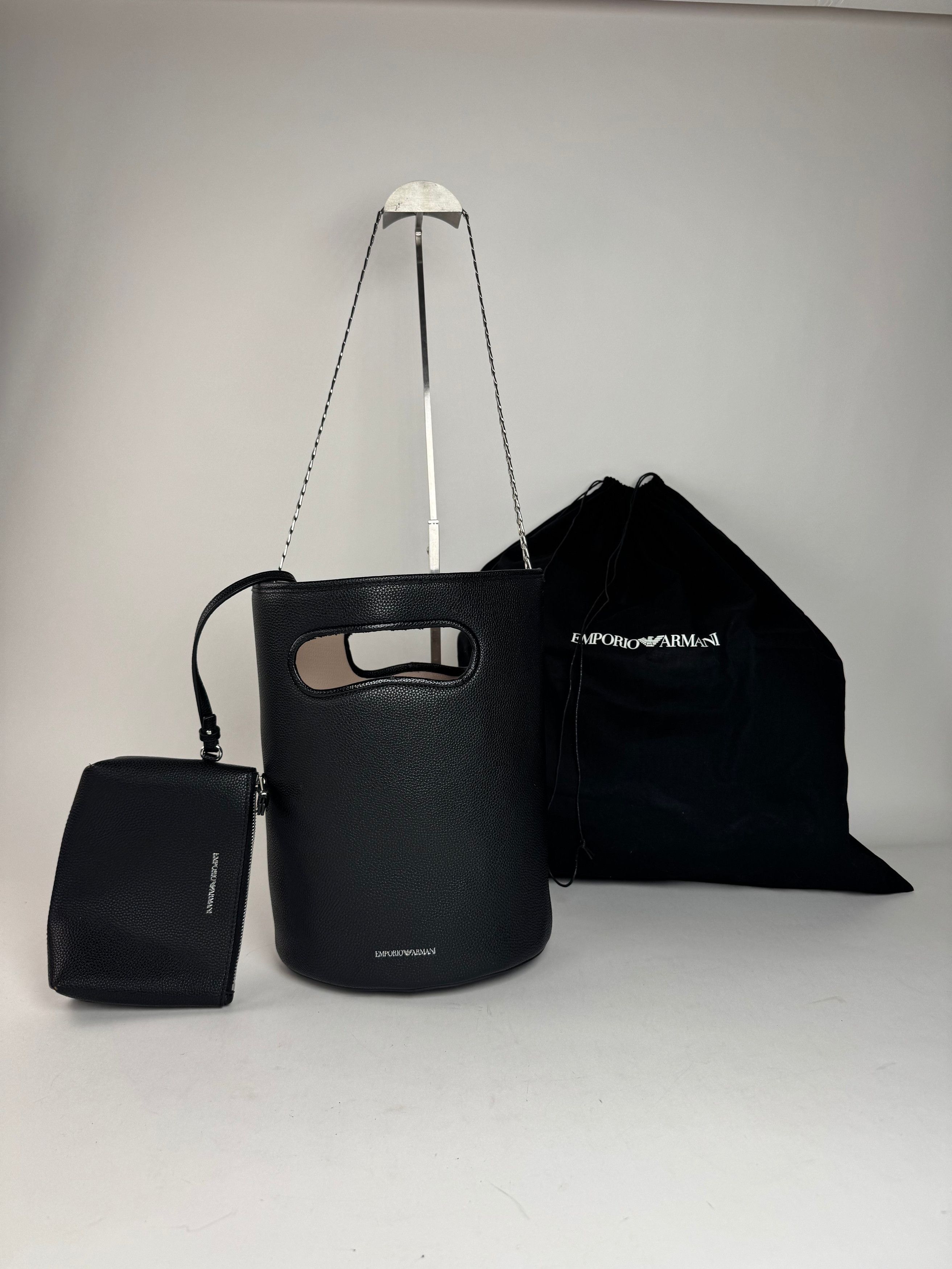 Emporio Armani Vintage Armani Leather 2Way Bucket Bag Black Size ONE SIZE - 6 Thumbnail