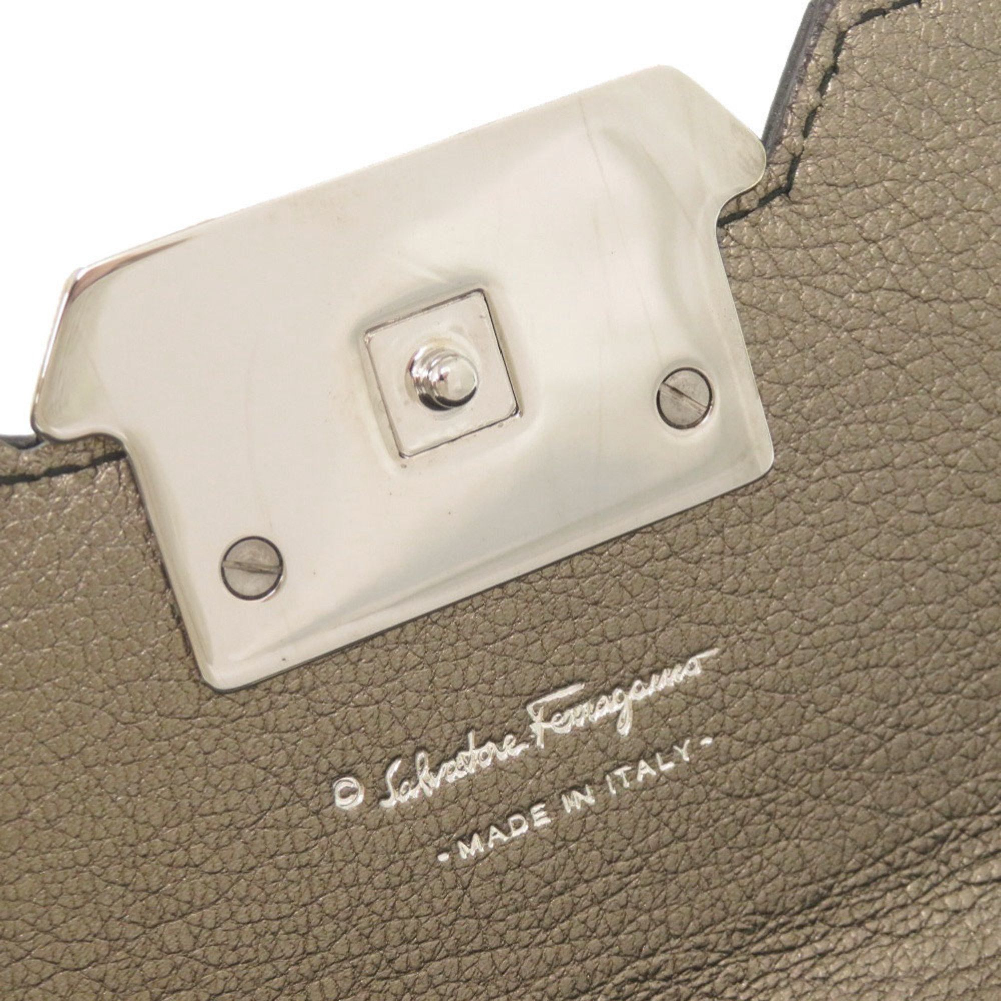 Salvatore Ferragamo Like new Salvatore Ferragamo black leather long wallet/trifold wallet 1059 Size ONE SIZE - 8 Thumbnail