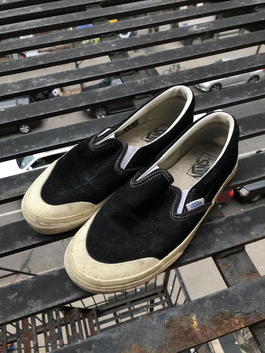 Vans slip on top half moon