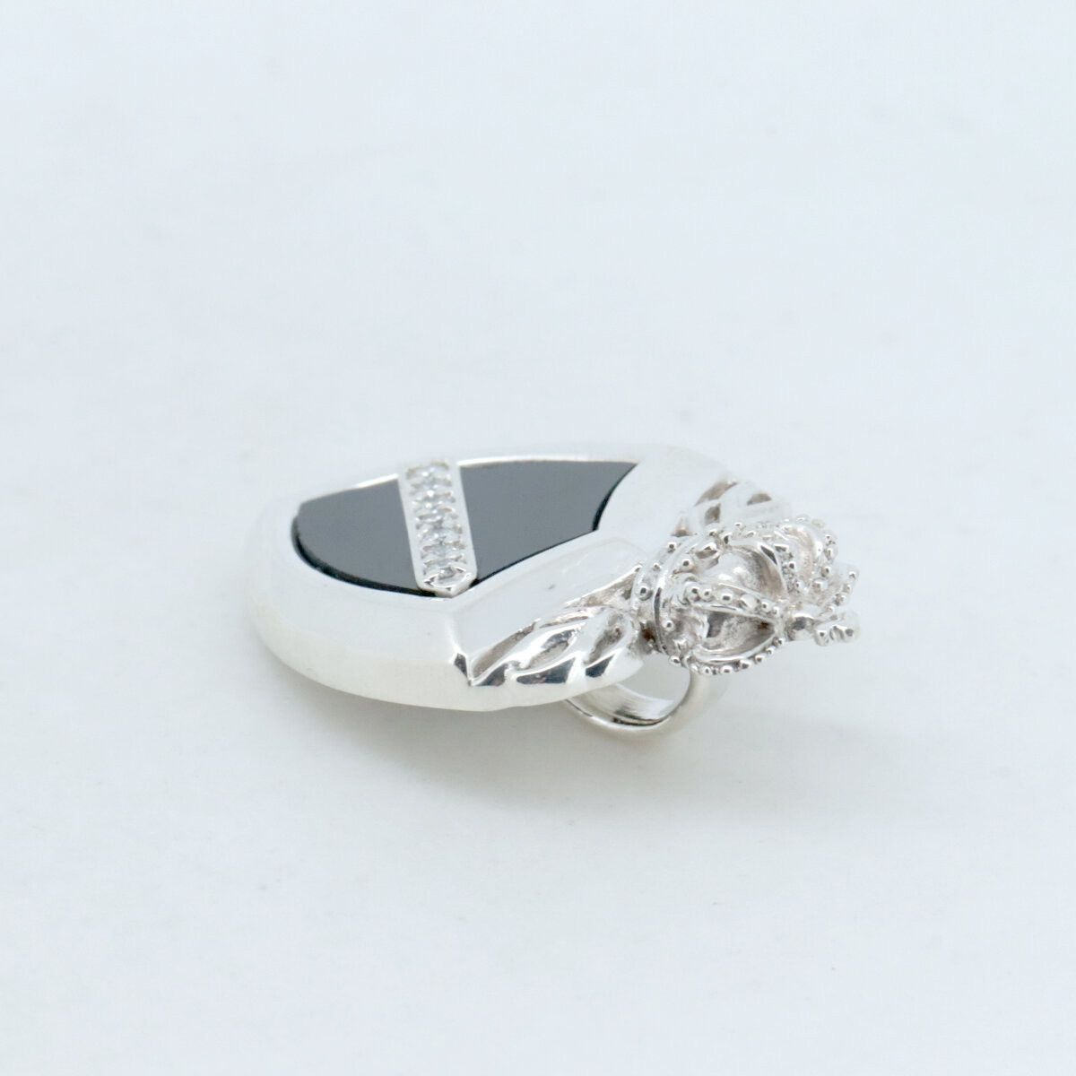 Other Other Justin Davis Crown Shield Diamond SV925 Necklace Metal Necklace DUTY FREE for USA Size ONE SIZE - 2 Thumbnail