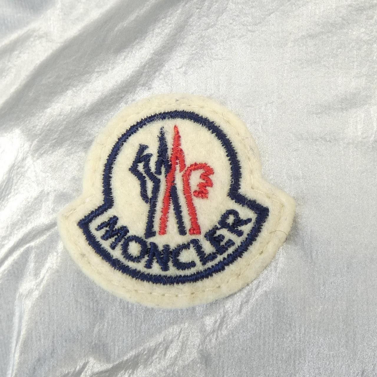 Moncler Moncler Moncler GAOU Down Coat Others Outerwear GAOU DUTY FREE for USA Size ONE SIZE - 6 Thumbnail