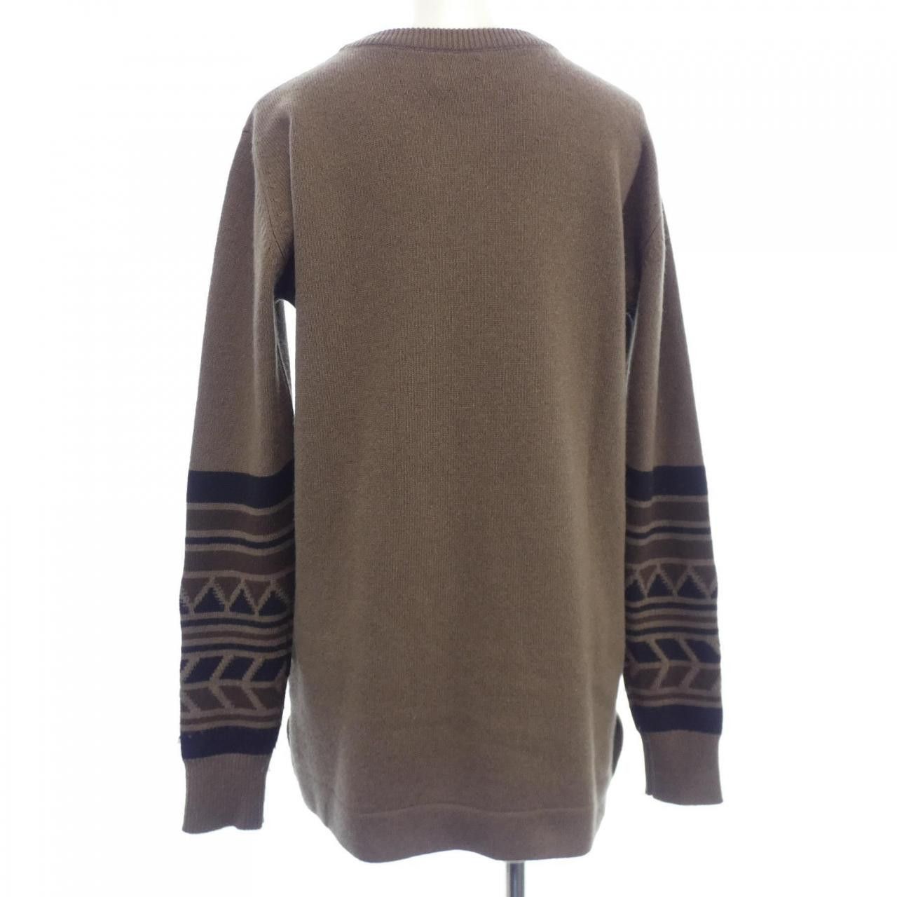 Chanel Chanel Chanel 100% Cashmere Knit Others Tops DUTY FREE for USA Size ONE SIZE - 2 Thumbnail