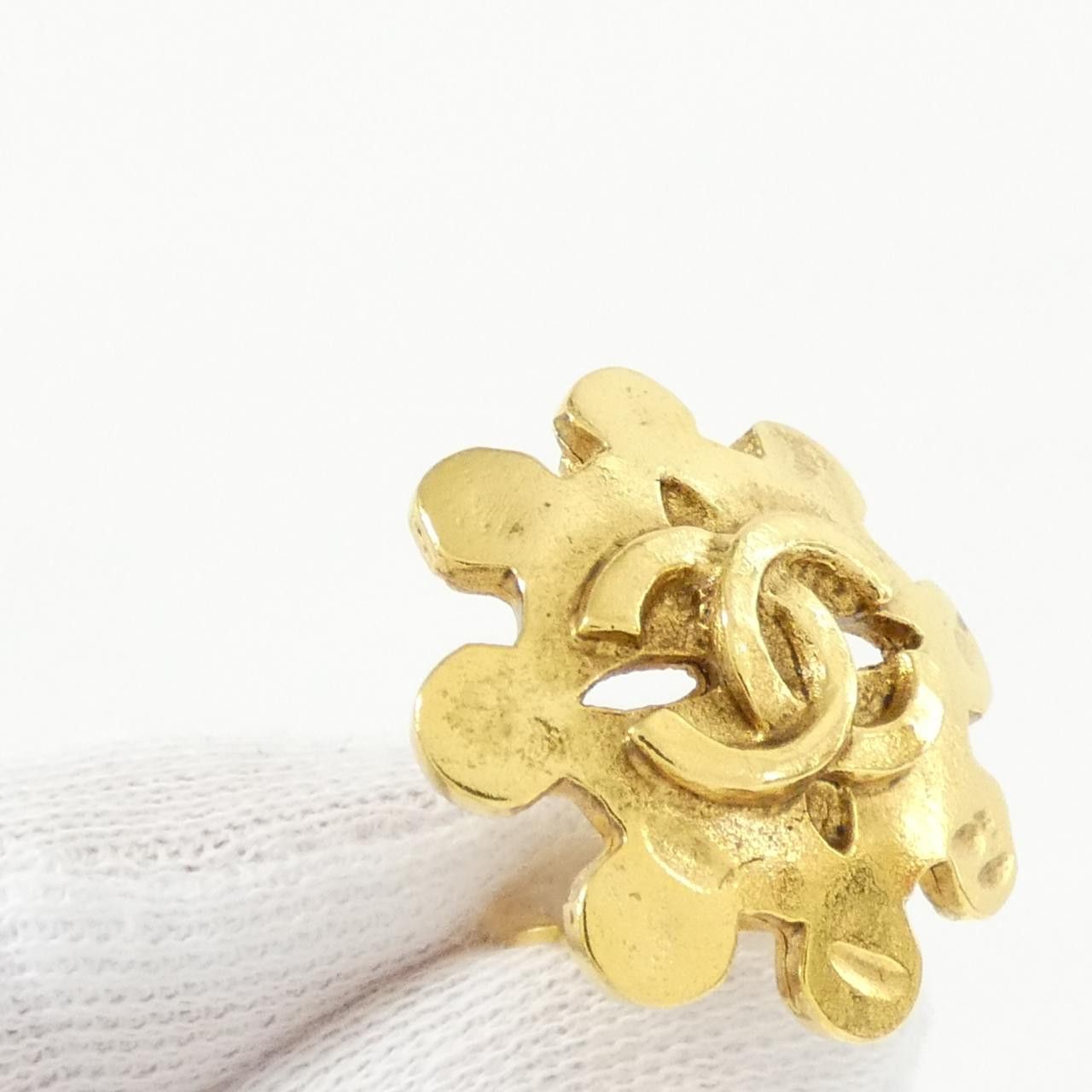 Chanel Chanel Chanel Vintage Earrings Metal Earrings DUTY FREE for USA Size ONE SIZE - 3 Thumbnail