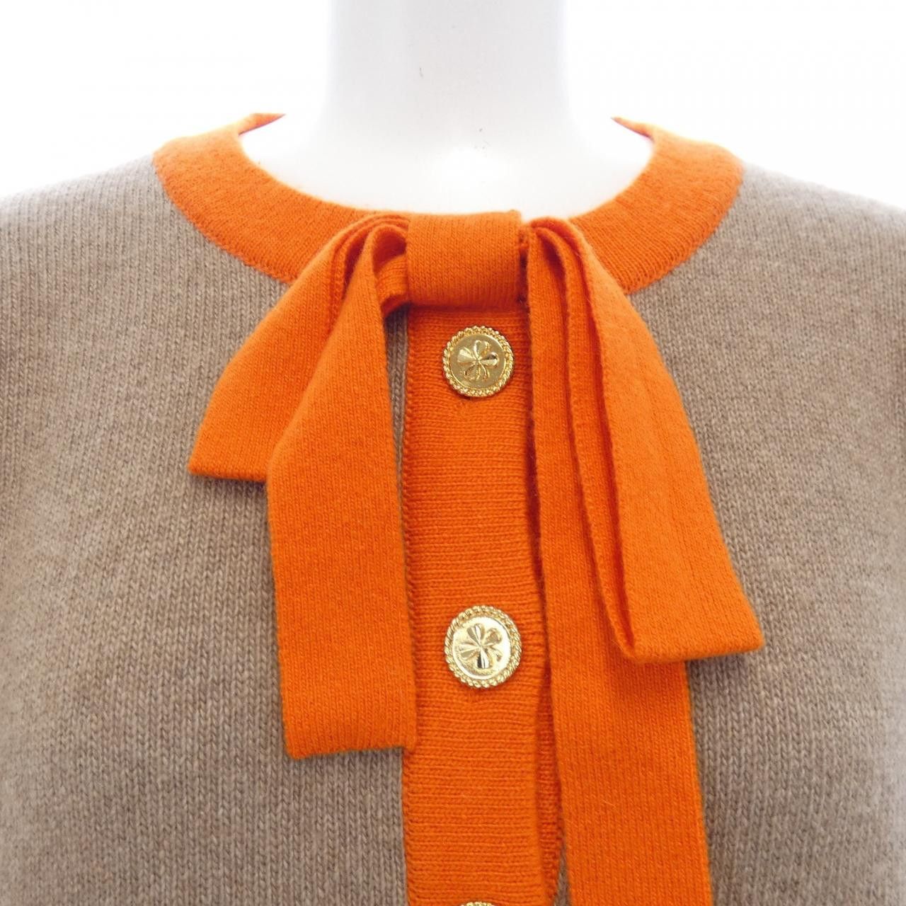 Chanel Chanel Chanel 100% Cashmere Knit Others Tops DUTY FREE for USA Size ONE SIZE - 5 Thumbnail