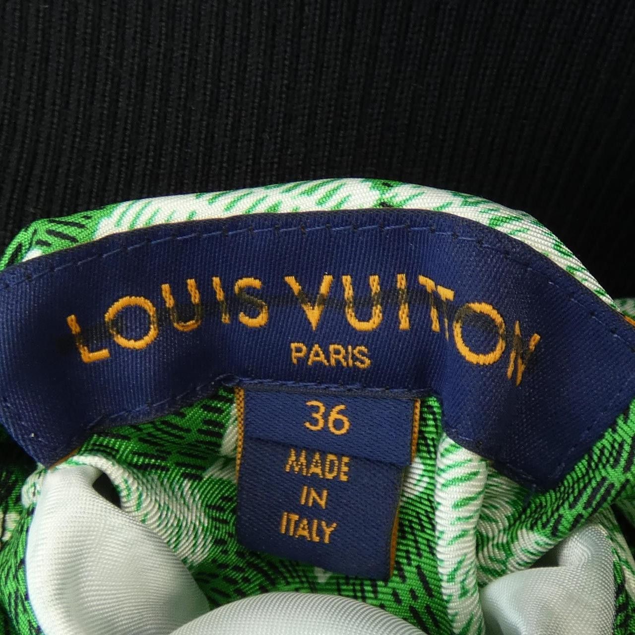 Louis Vuitton Louis Vuitton Louis Vuitton FNJA24O66 Silk Jacket Others Outerwear FNJA24O66 DUTY FREE for USA Size ONE SIZE - 5 Thumbnail