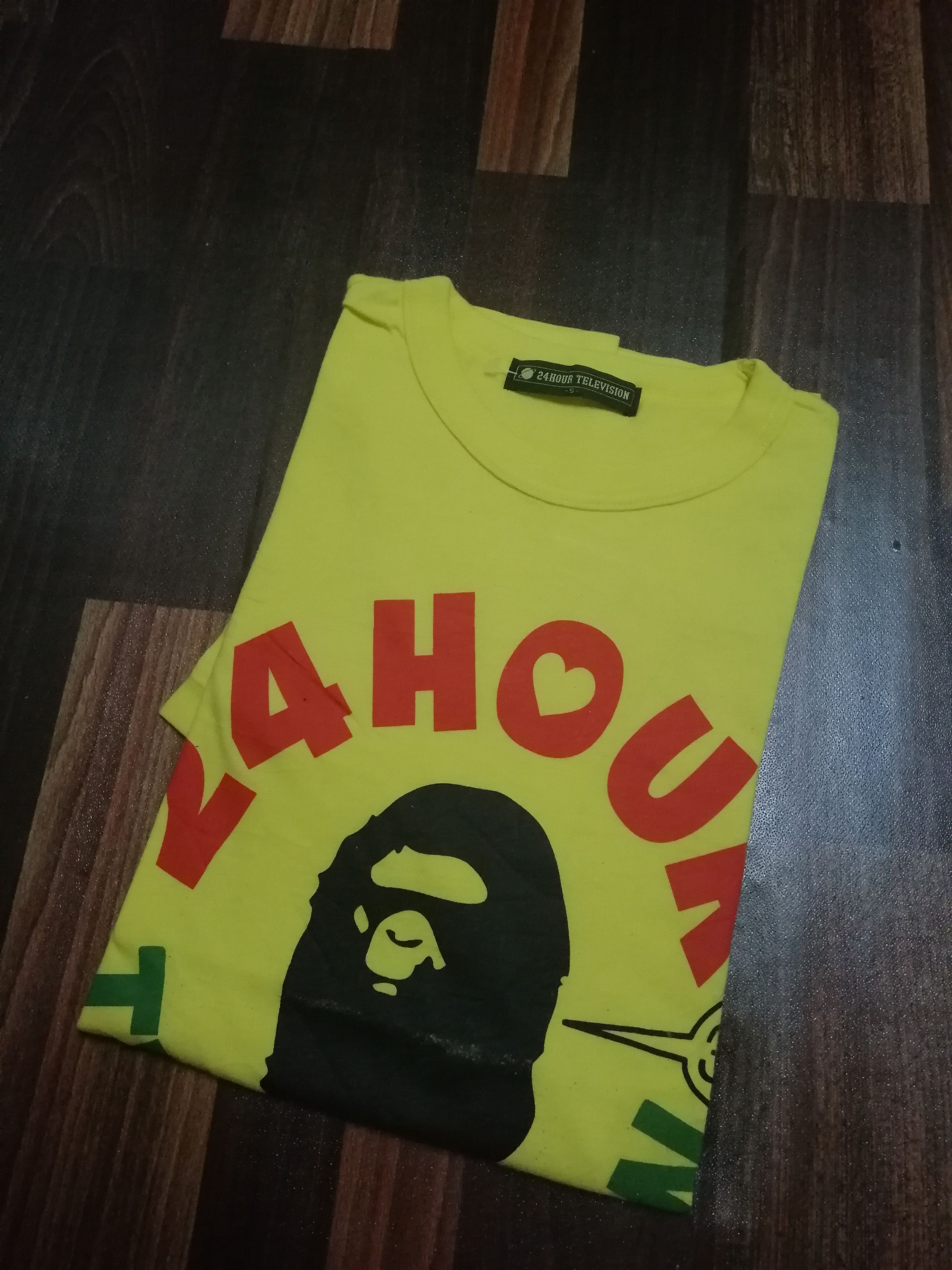 Bape Bape x 24 Hour Television Tee Size US S / EU 44-46 / 1 - 1 Thumbnail