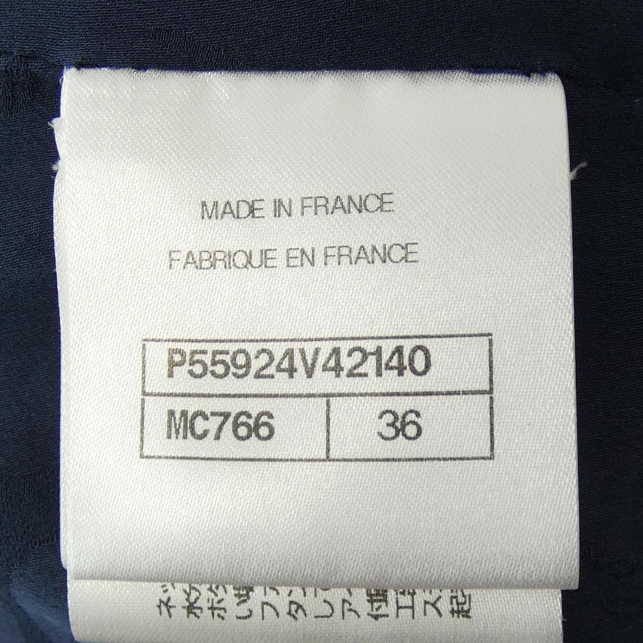 Chanel Chanel Chanel P55924V42140 Dress Others Dresses P55924V42140 DUTY FREE for USA Size ONE SIZE - 4 Thumbnail