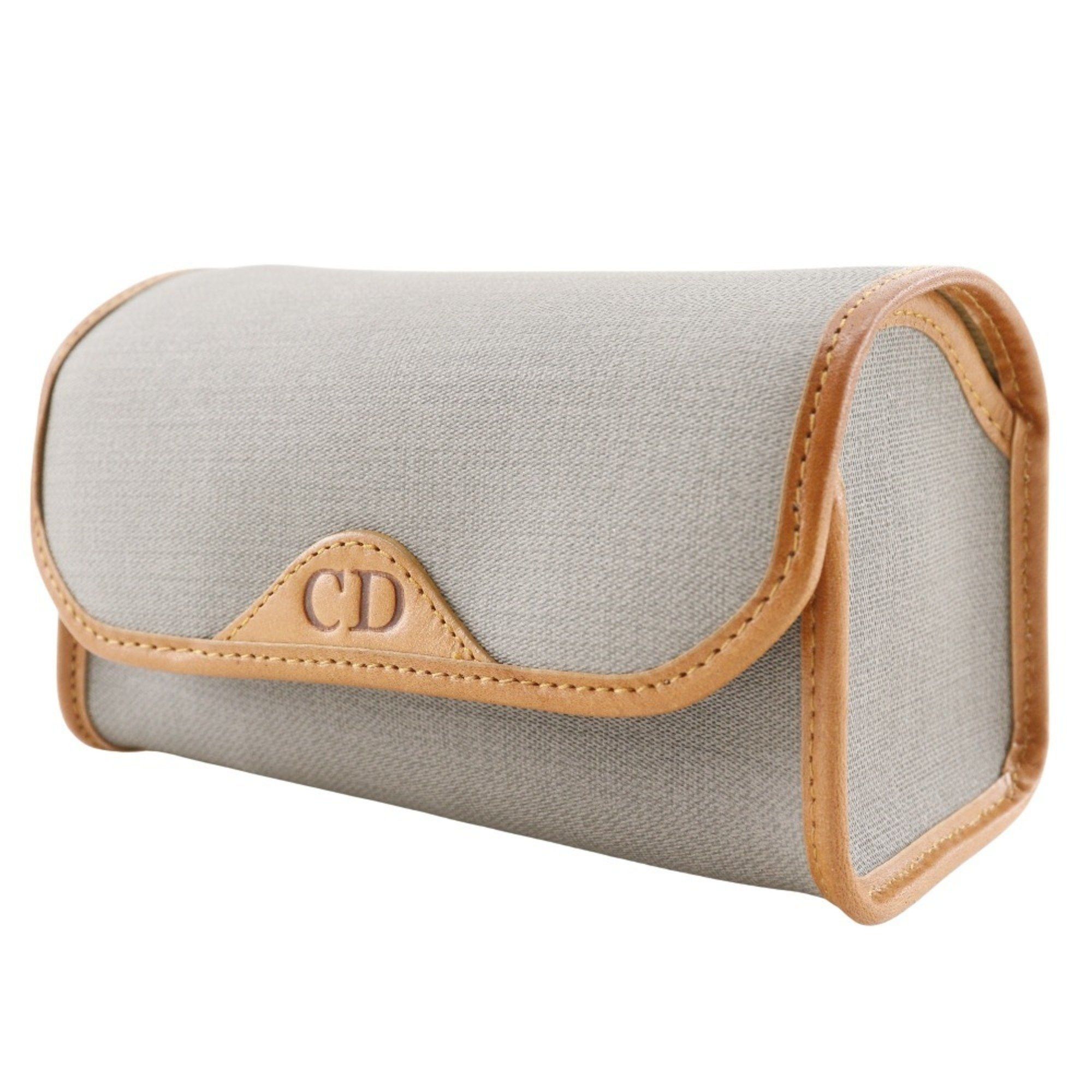 Dior Christian Dior CD logo pouch, novelty, gray, PVC, made in Spain, magnetic, logo, for women Size ONE SIZE - 2 Thumbnail