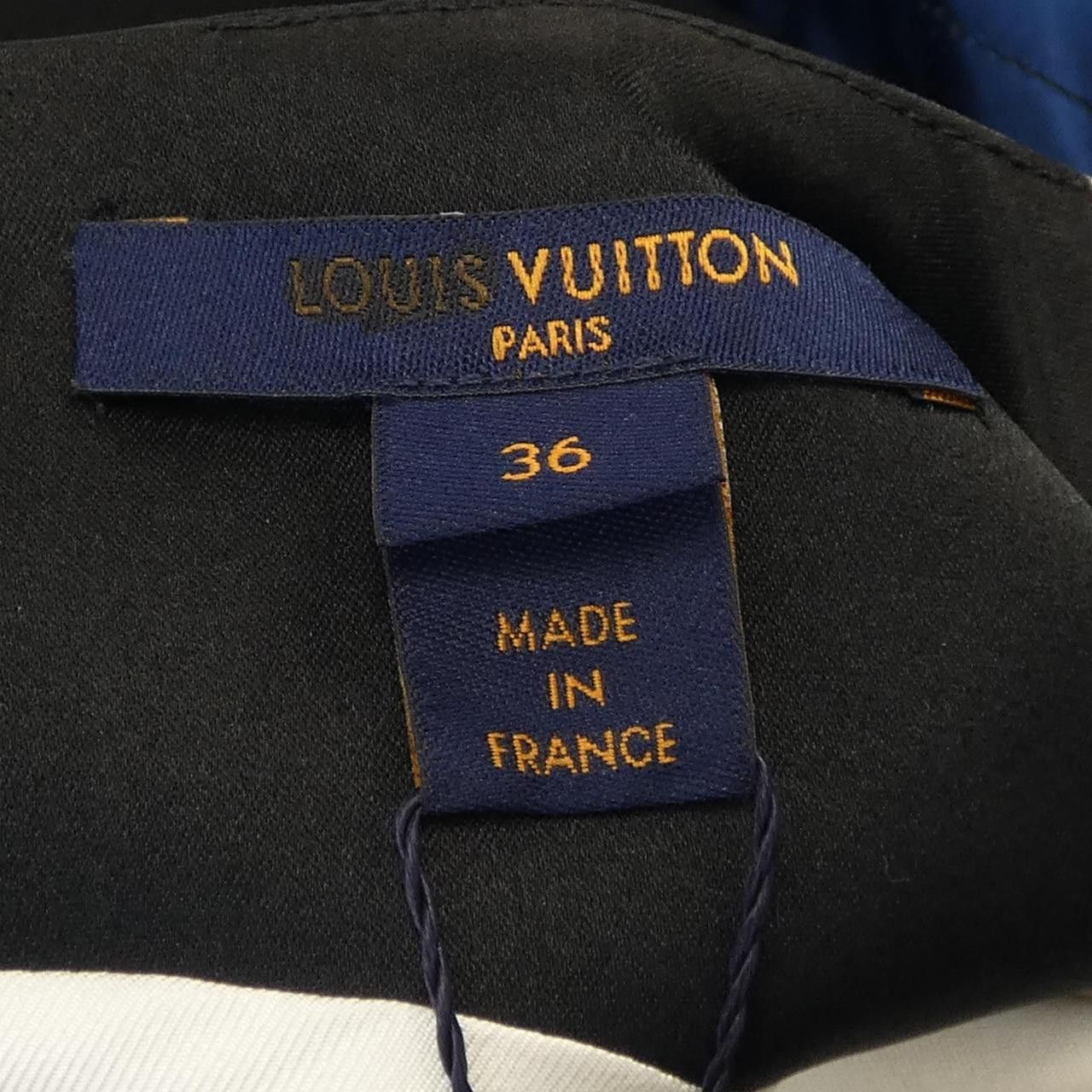 Louis Vuitton Louis Vuitton Louis Vuitton FIDR53SAL Silk Dress Others Dresses FIDR53SAL DUTY FREE for USA Size ONE SIZE - 5 Thumbnail