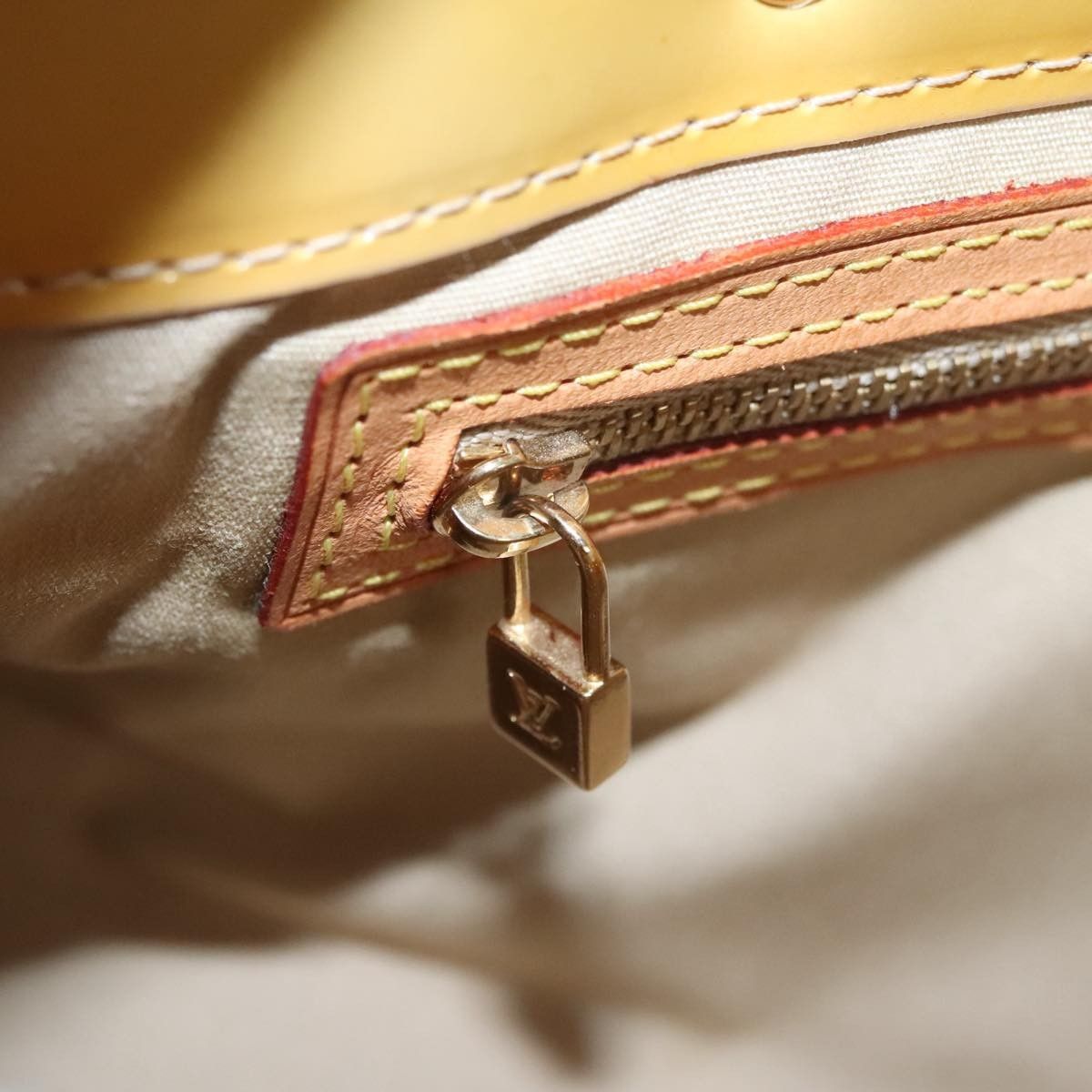 Louis Vuitton Louis Vuitton Reade Handbag Monogram Vernis Size ONE SIZE - 21 Thumbnail