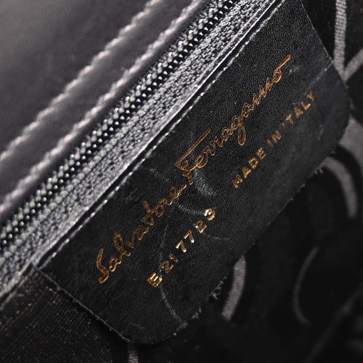 Salvatore Ferragamo Salvatore Ferragamo Vintage Shoulder Bag Leather Size ONE SIZE - 5 Thumbnail