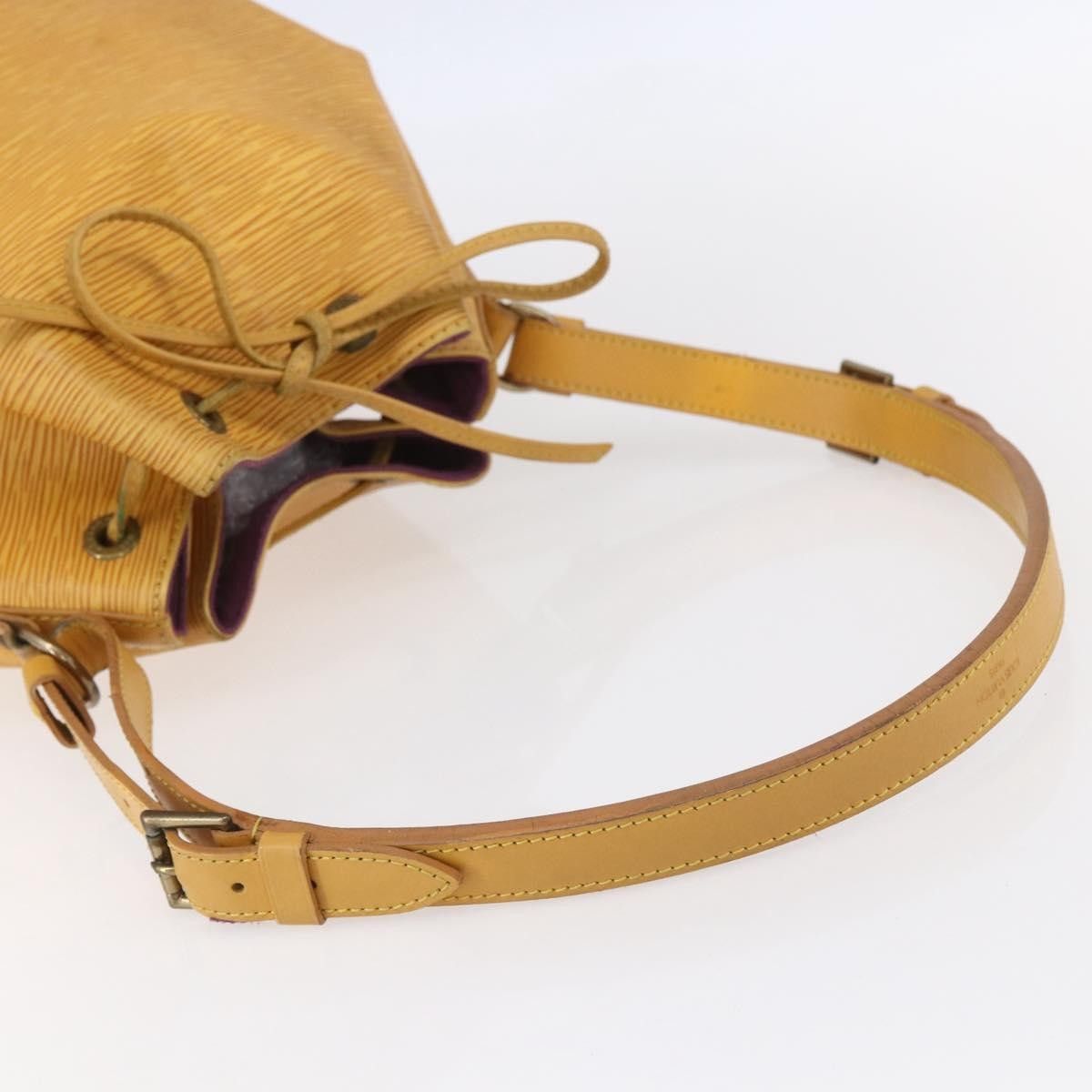 Louis Vuitton Louis Vuitton Petit Noe Epi Leather Size ONE SIZE - 8 Thumbnail