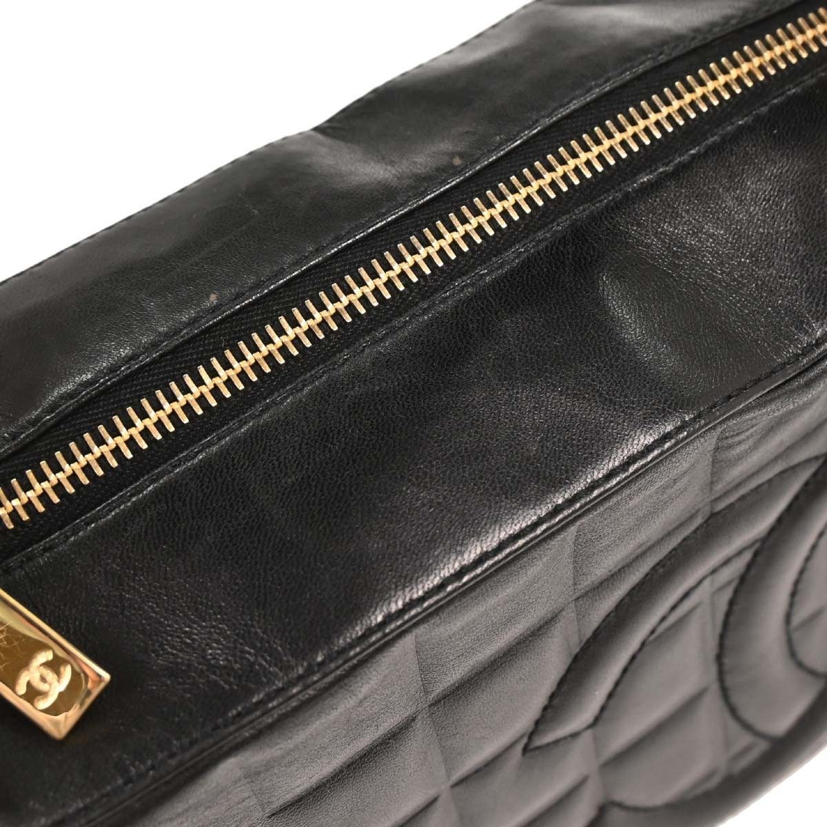 Chanel Chanel Chocolate Bar CC Handbag Quilted Lambskin Size ONE SIZE - 9 Thumbnail