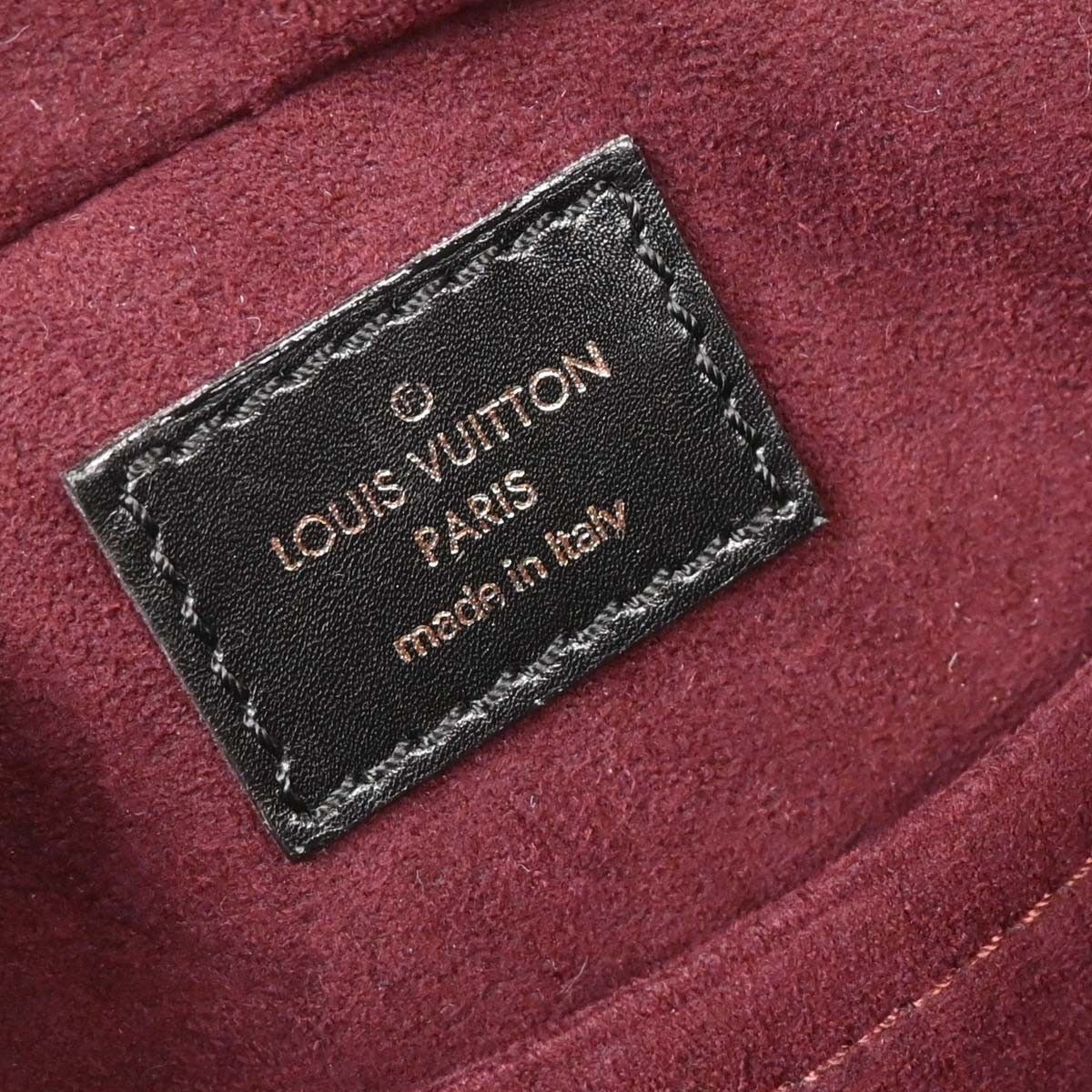 Louis Vuitton Louis Vuitton Mizi Vienna Handbag Monogram Quilted Lambskin Size ONE SIZE - 4 Thumbnail