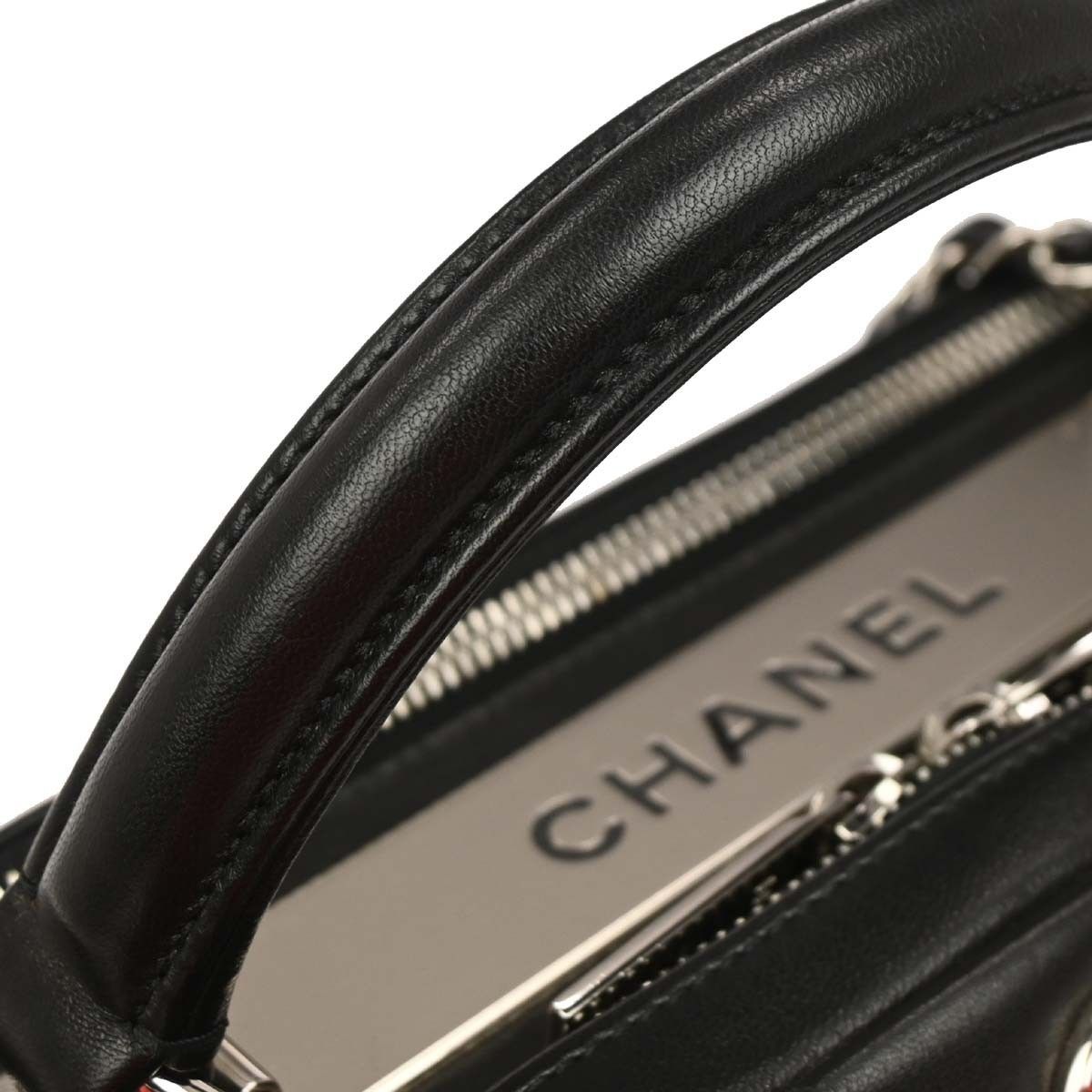 Chanel Chanel Trendy CC Bowling Bag Quilted Lambskin Size ONE SIZE - 6 Thumbnail