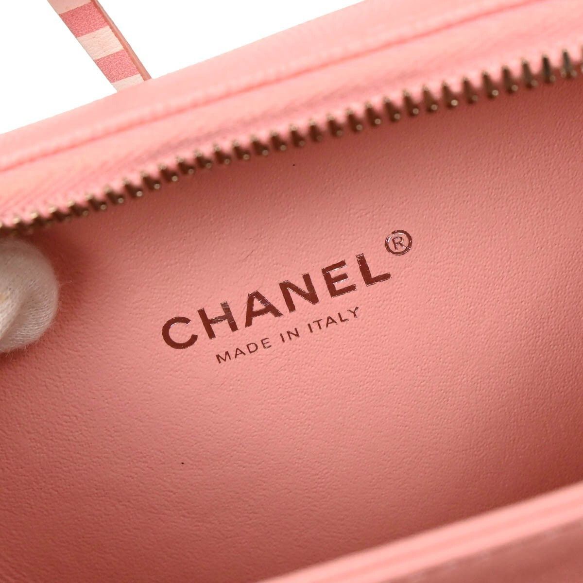 Chanel Chanel Filigree Vanity Case Quilted Caviar with Striped Leather Size ONE SIZE - 5 Thumbnail