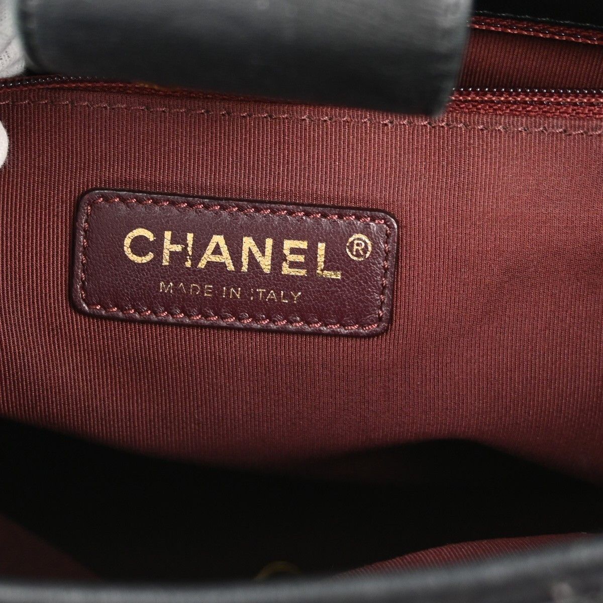 Chanel Chanel Gold Bar Tote Quilted Aged Calfskin Size ONE SIZE - 4 Thumbnail