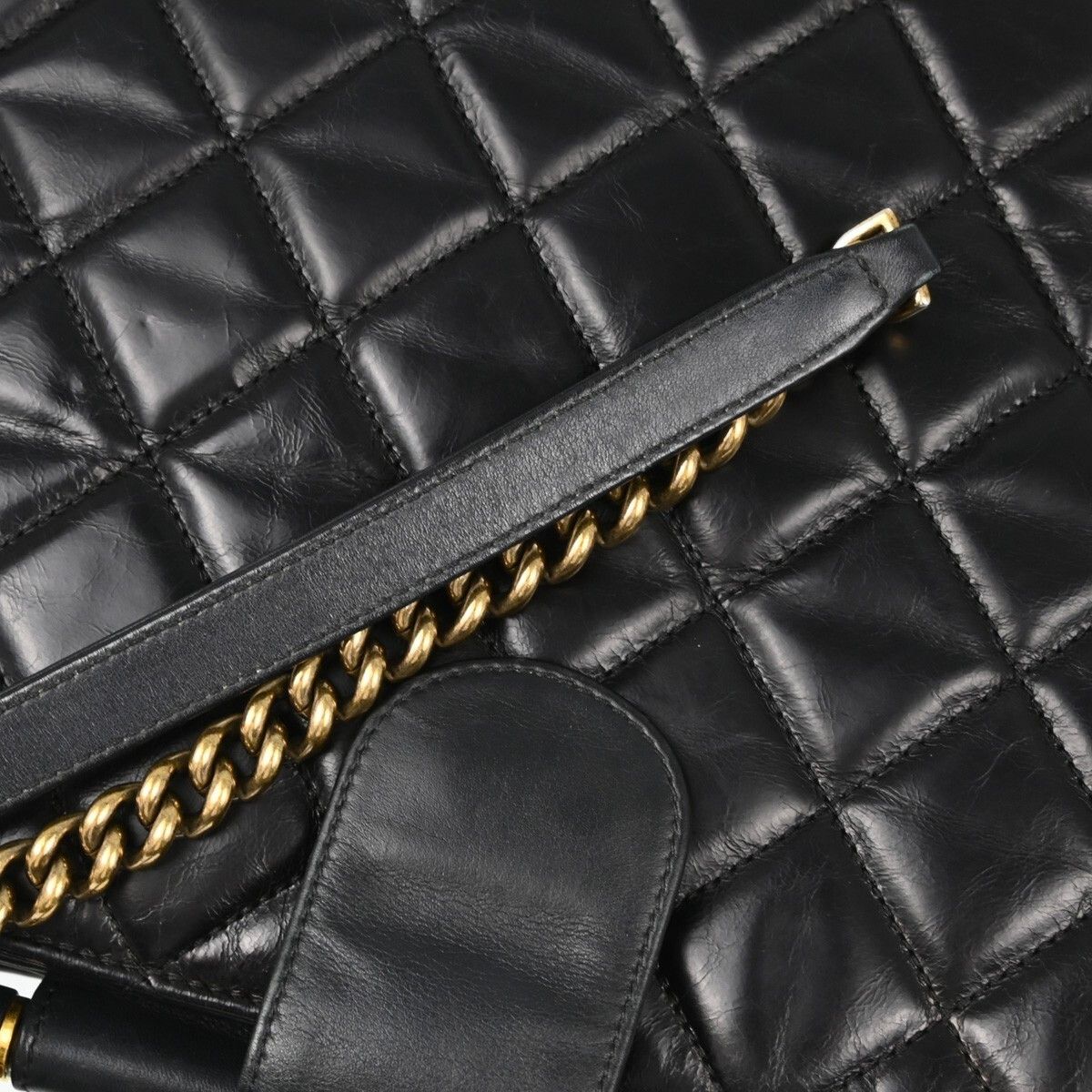 Chanel Chanel Gold Bar Tote Quilted Aged Calfskin Size ONE SIZE - 6 Thumbnail
