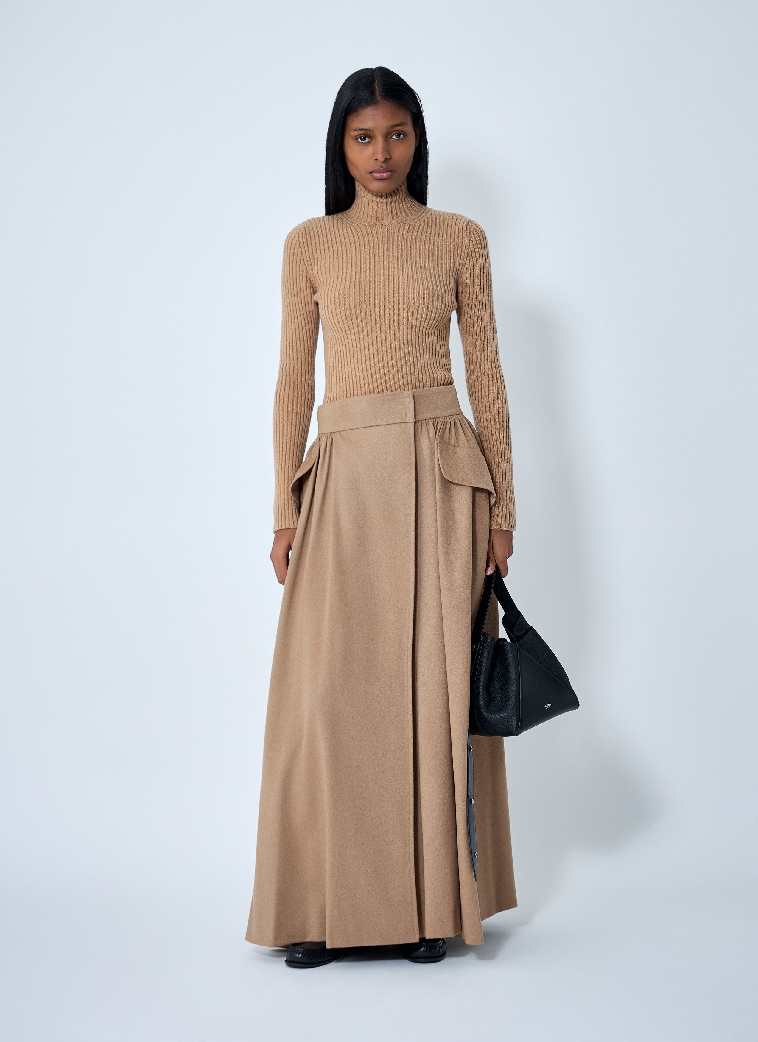 Max Mara Turtleneck Sweater Size XS / US 0-2 / IT 36-38 - 2 Thumbnail