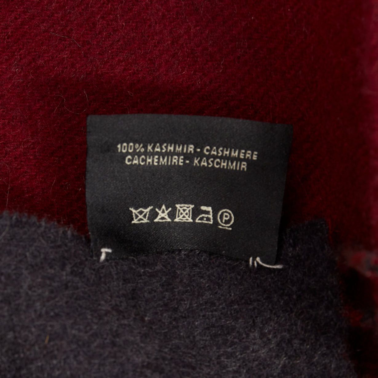 Fendi FENDI 100% cashmere burgundy grey bicolor pocket fringed long scarf Size ONE SIZE - 9 Thumbnail