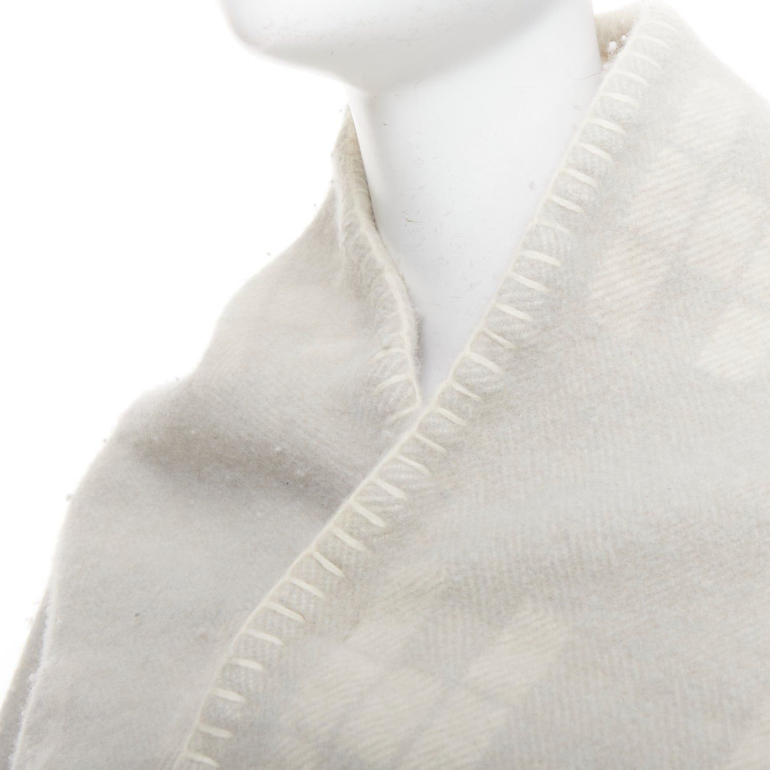 Hermes HERMES cream light grey cashmere wool H logo square throw blanket Size ONE SIZE - 6 Thumbnail