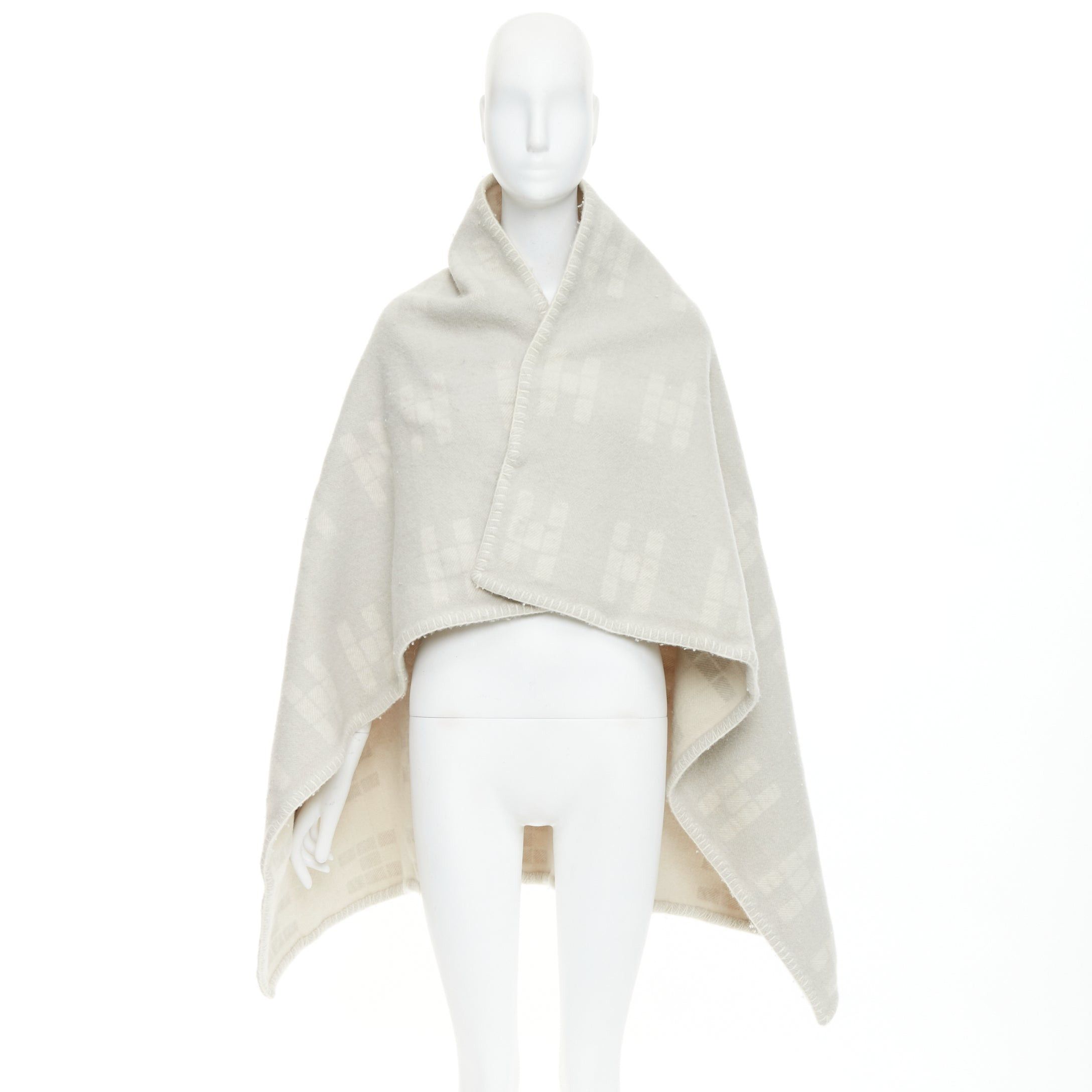 Hermes HERMES cream light grey cashmere wool H logo square throw blanket Size ONE SIZE - 9 Thumbnail