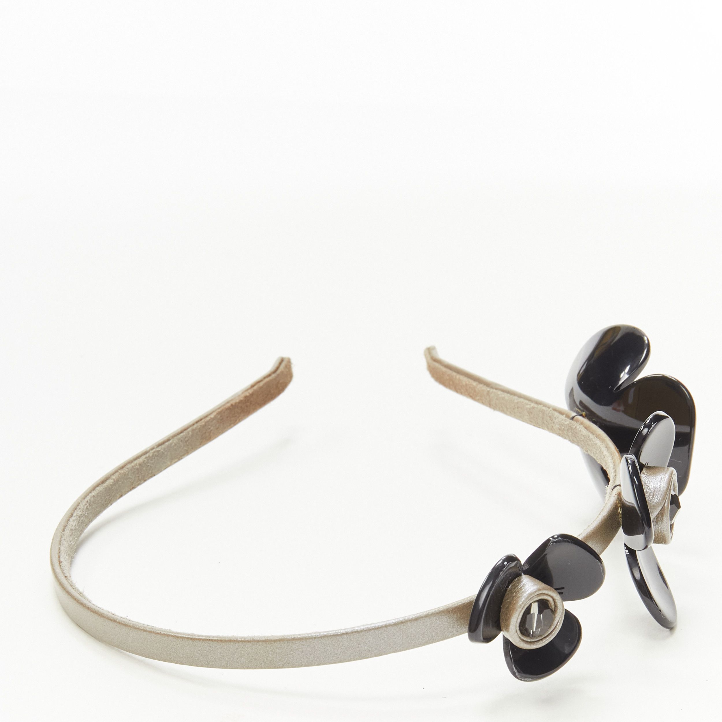 Other ALEXANDRE ZOUARI black grey crystal 3D layered flower acrylic headband X2 Size ONE SIZE - 6 Thumbnail