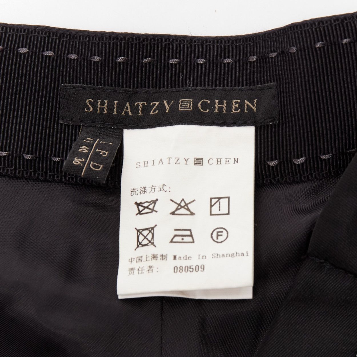 Other SHIATZY CHEN black acetate blend 3D cut back slit padded cropped pants IT42 M Size 28" / US 6 / IT 42 - 8 Thumbnail