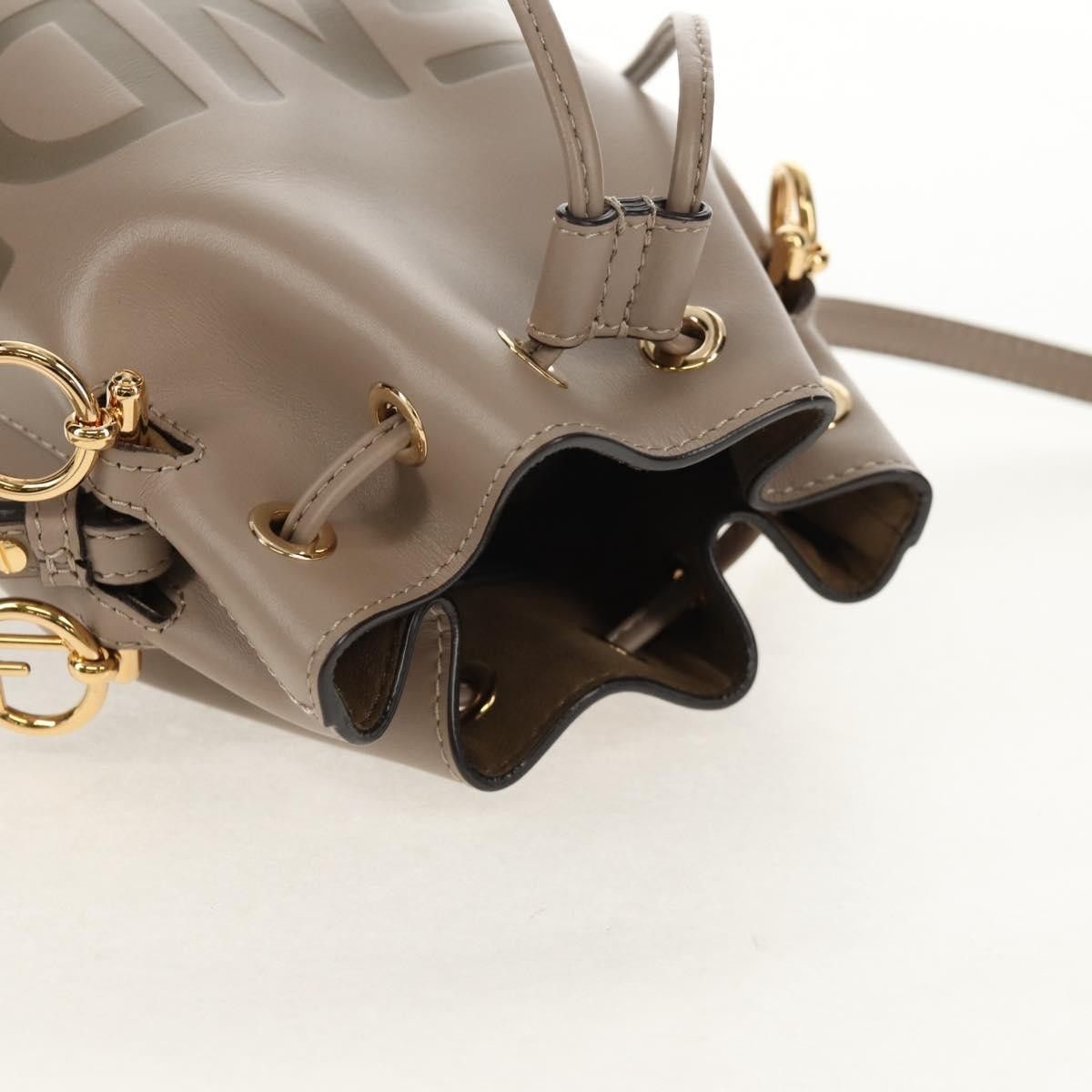Fendi Fendi Logo Mon Tresor Bucket Bag Leather Size ONE SIZE - 18 Thumbnail