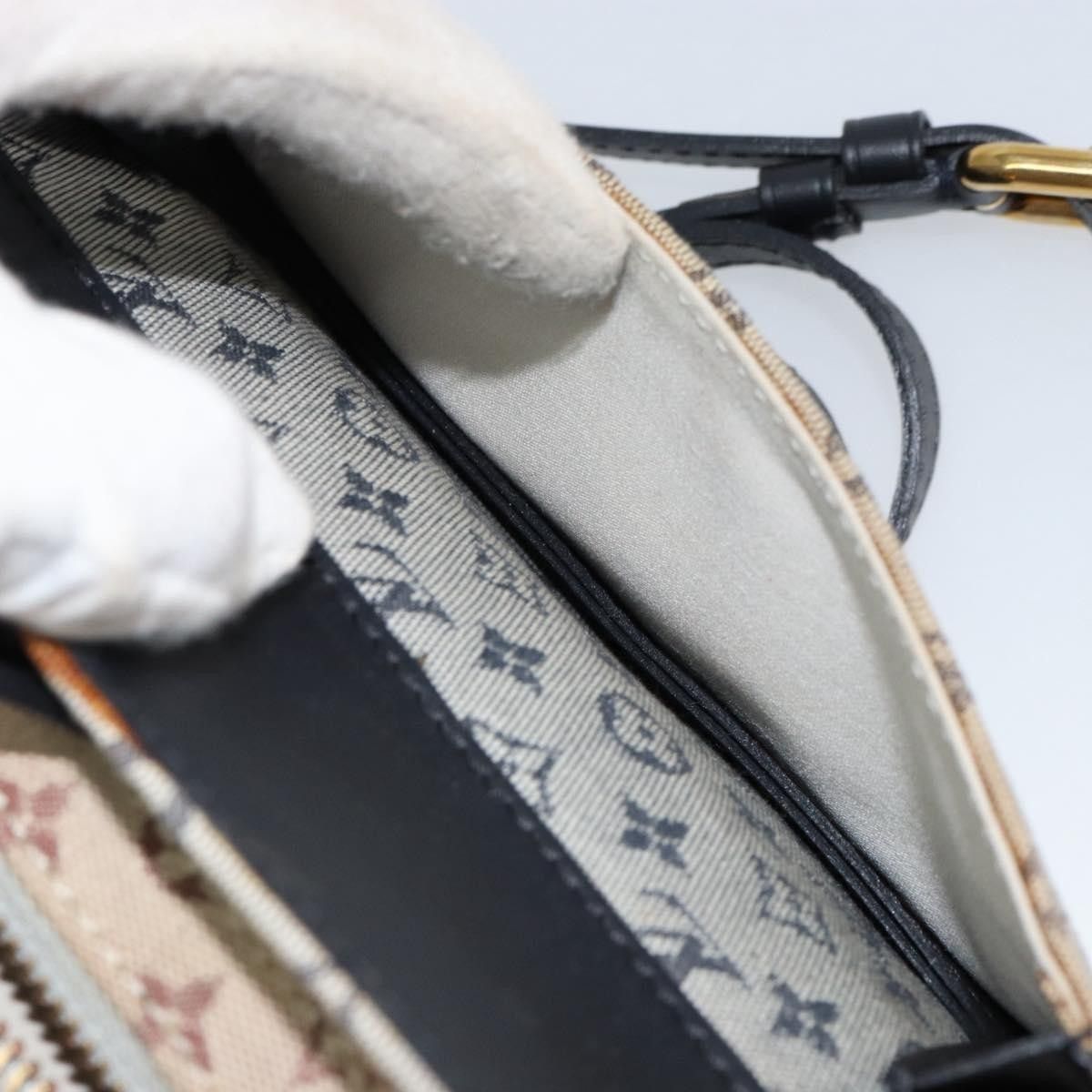 Louis Vuitton Louis Vuitton Juliette Crossbody Bag Mini Lin Size ONE SIZE - 23 Thumbnail