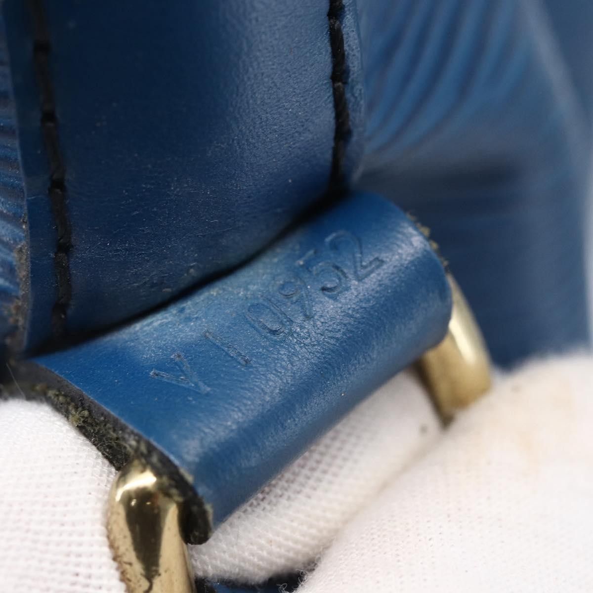 Louis Vuitton Louis Vuitton Noe Handbag Epi Leather Size ONE SIZE - 6 Thumbnail
